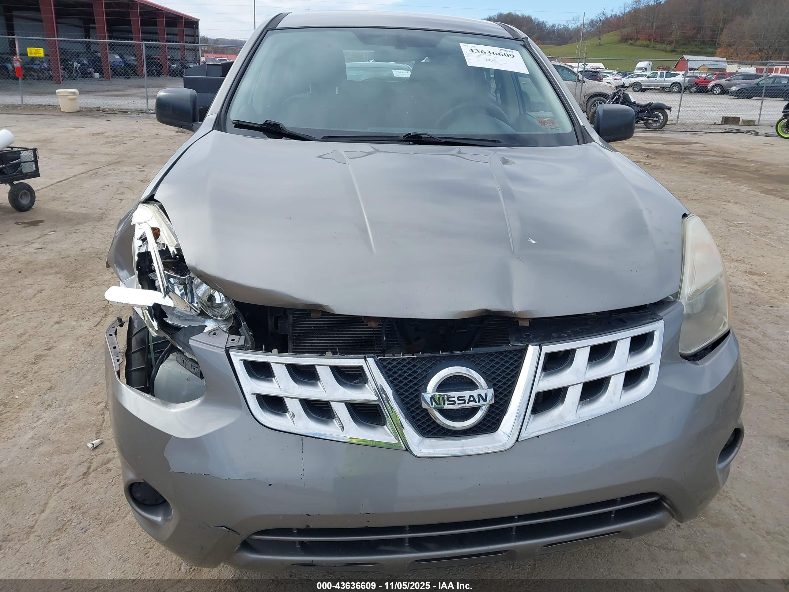 NISSAN ROGUE image 6