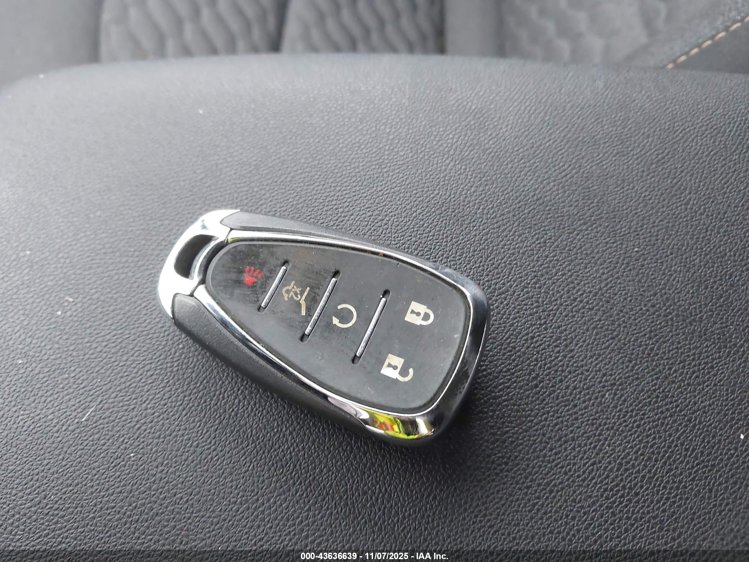CHEVROLET EQUINOX image 11