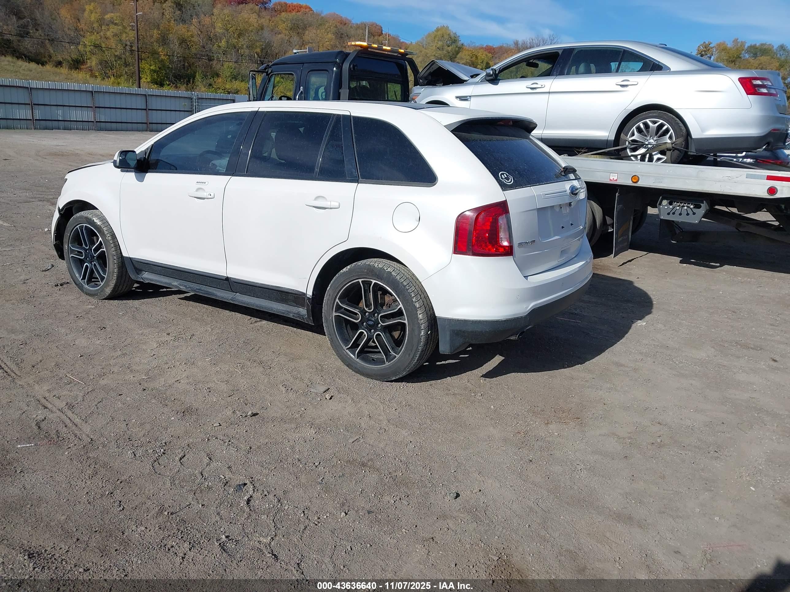FORD EDGE image 3