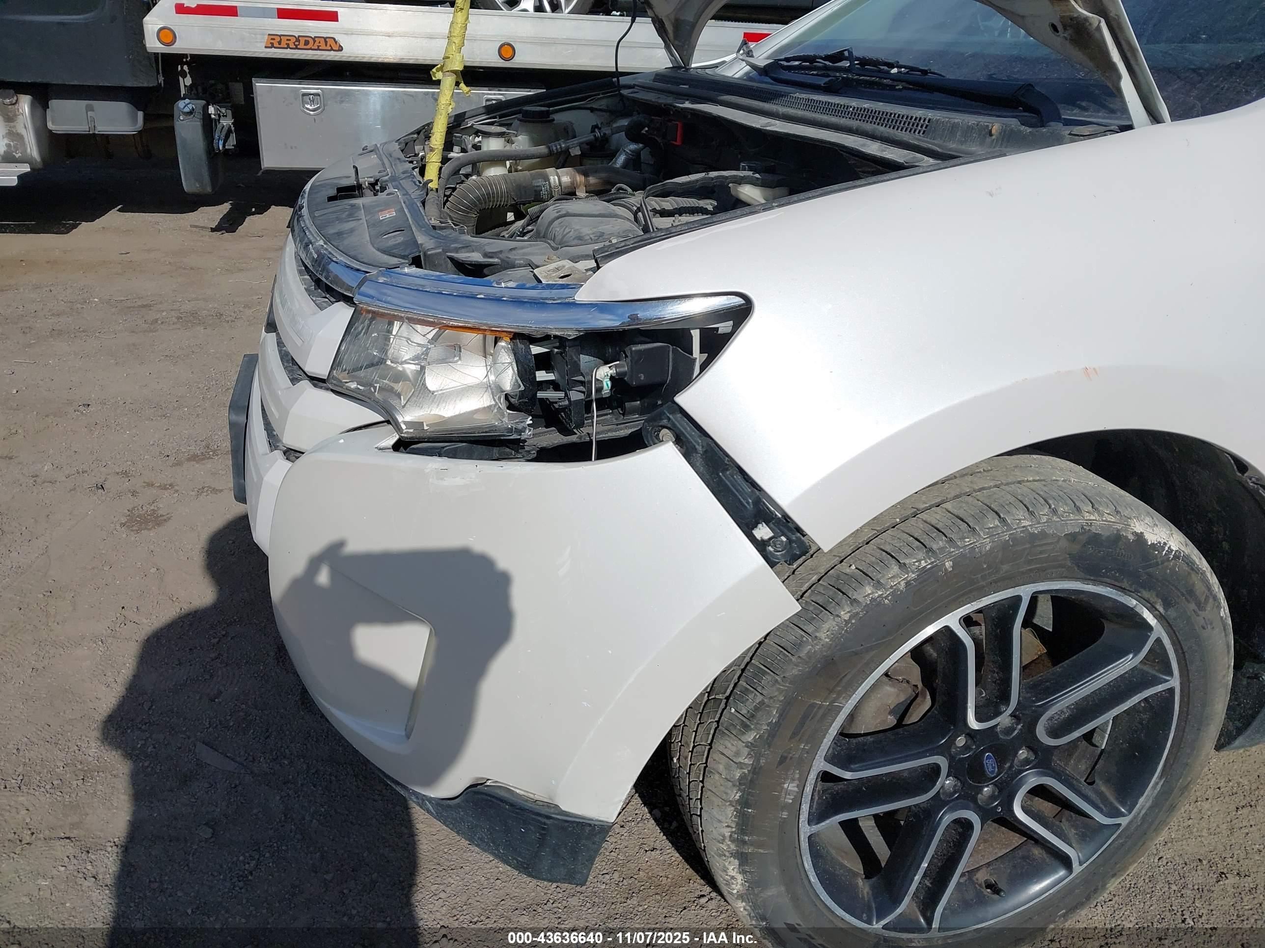 FORD EDGE image 6