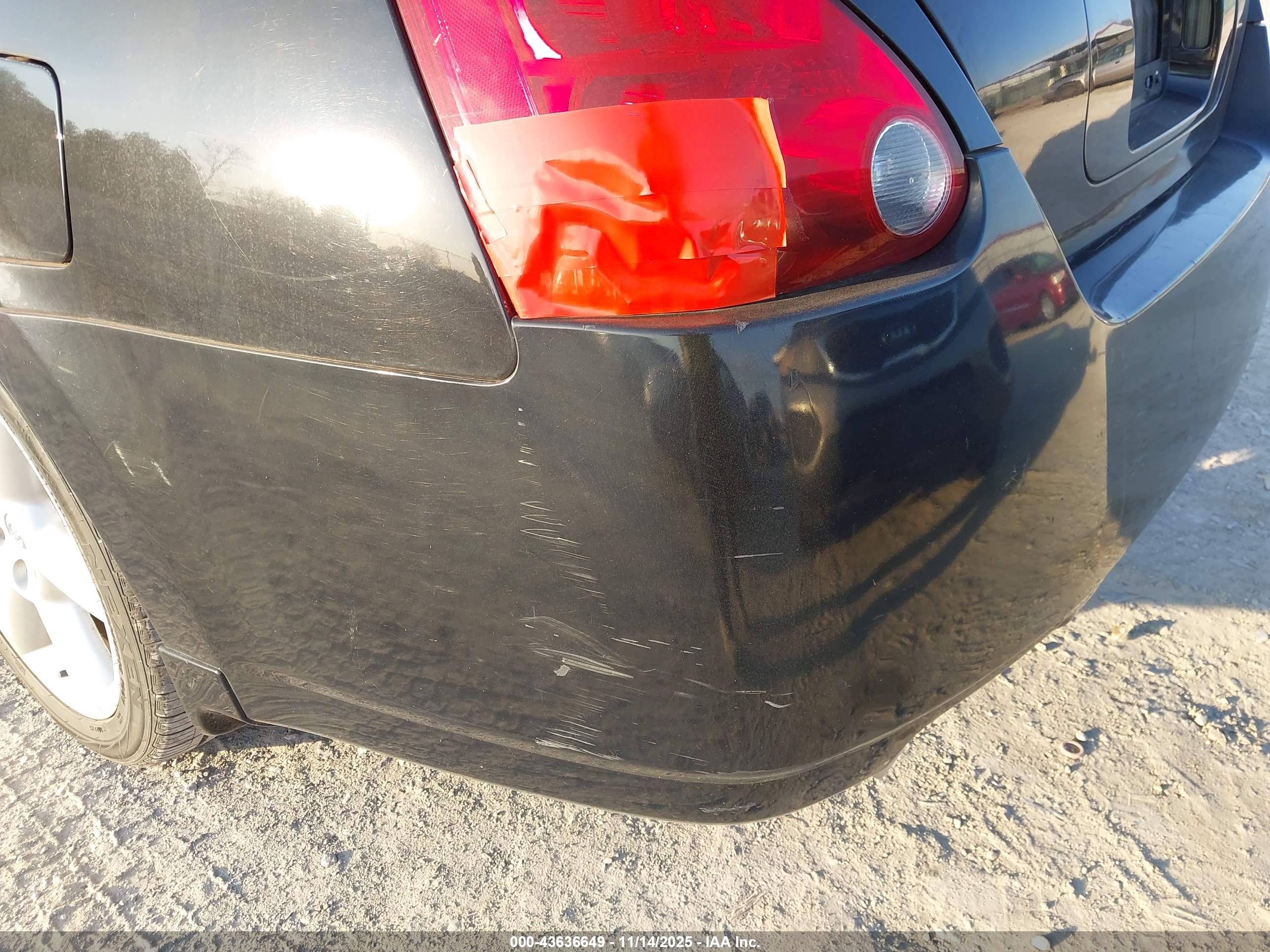 NISSAN MAXIMA image 6