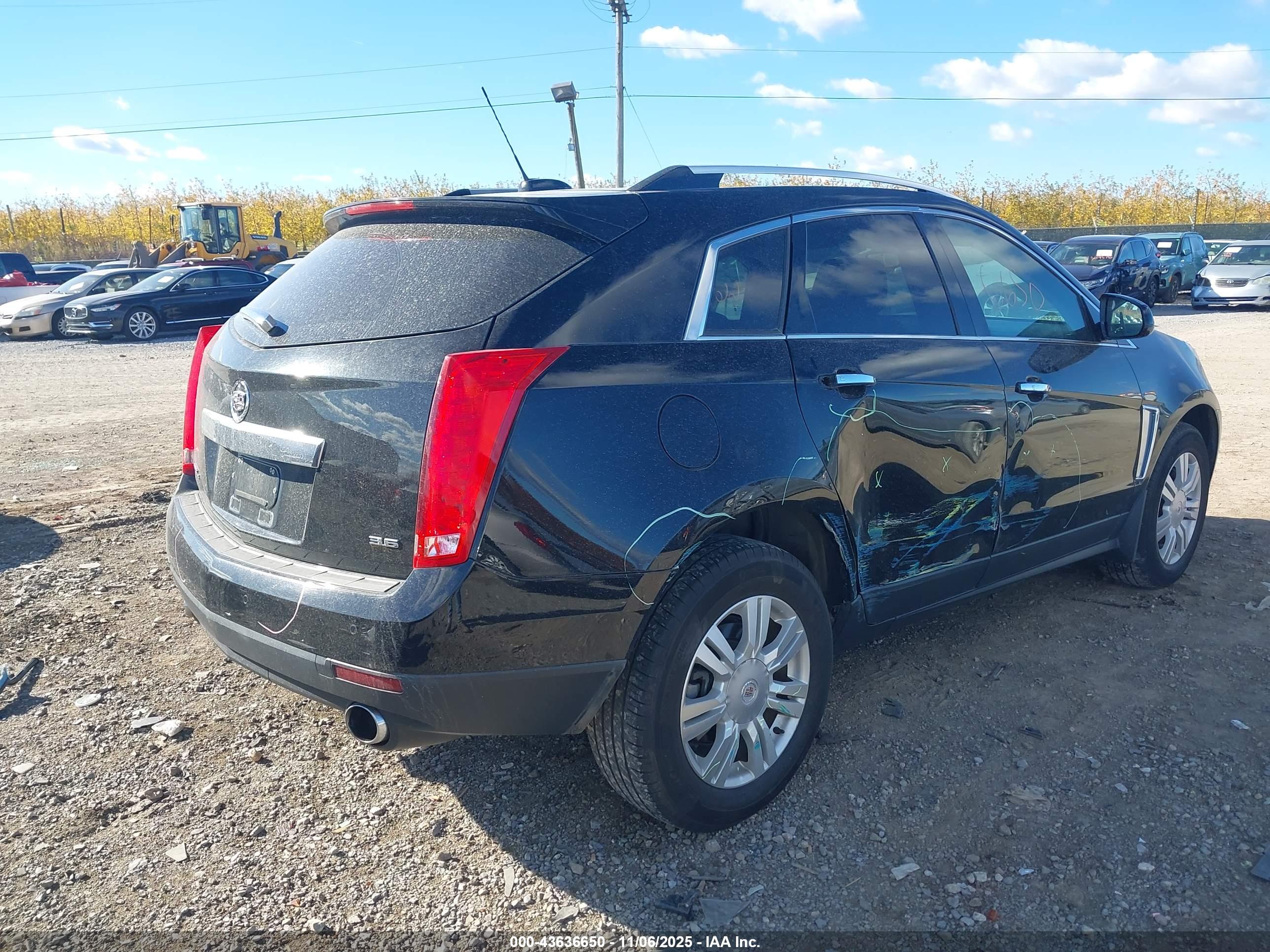 CADILLAC SRX image 4