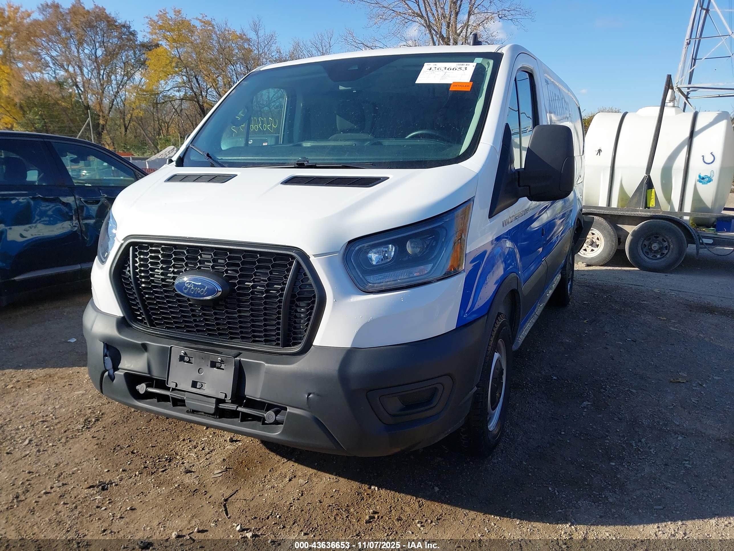 FORD TRANSIT-250 image 2