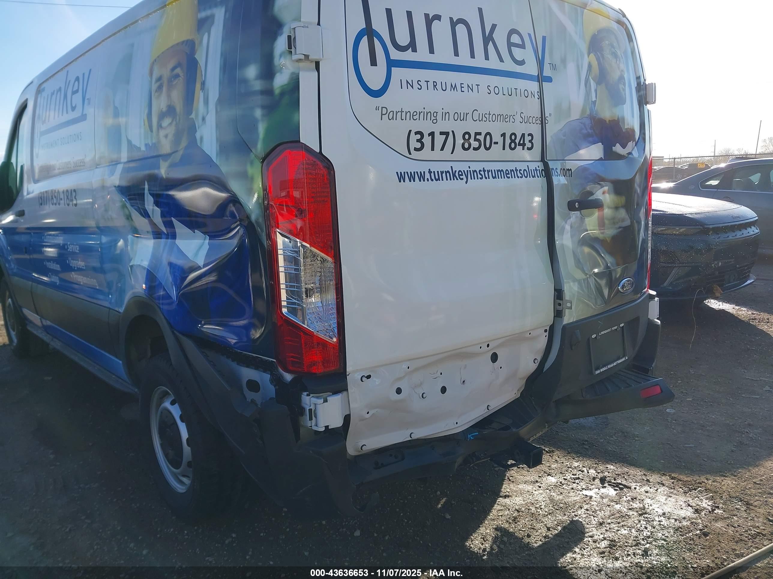 FORD TRANSIT-250 image 6