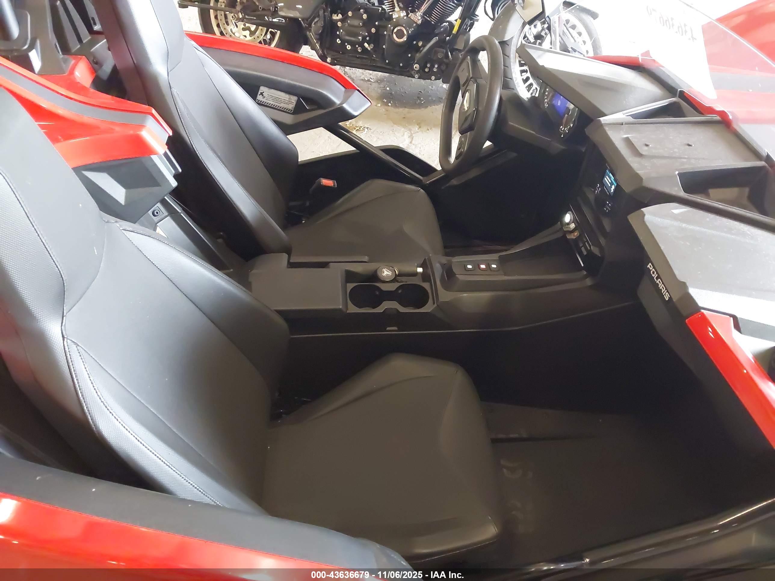 POLARIS SLINGSHOT image 5