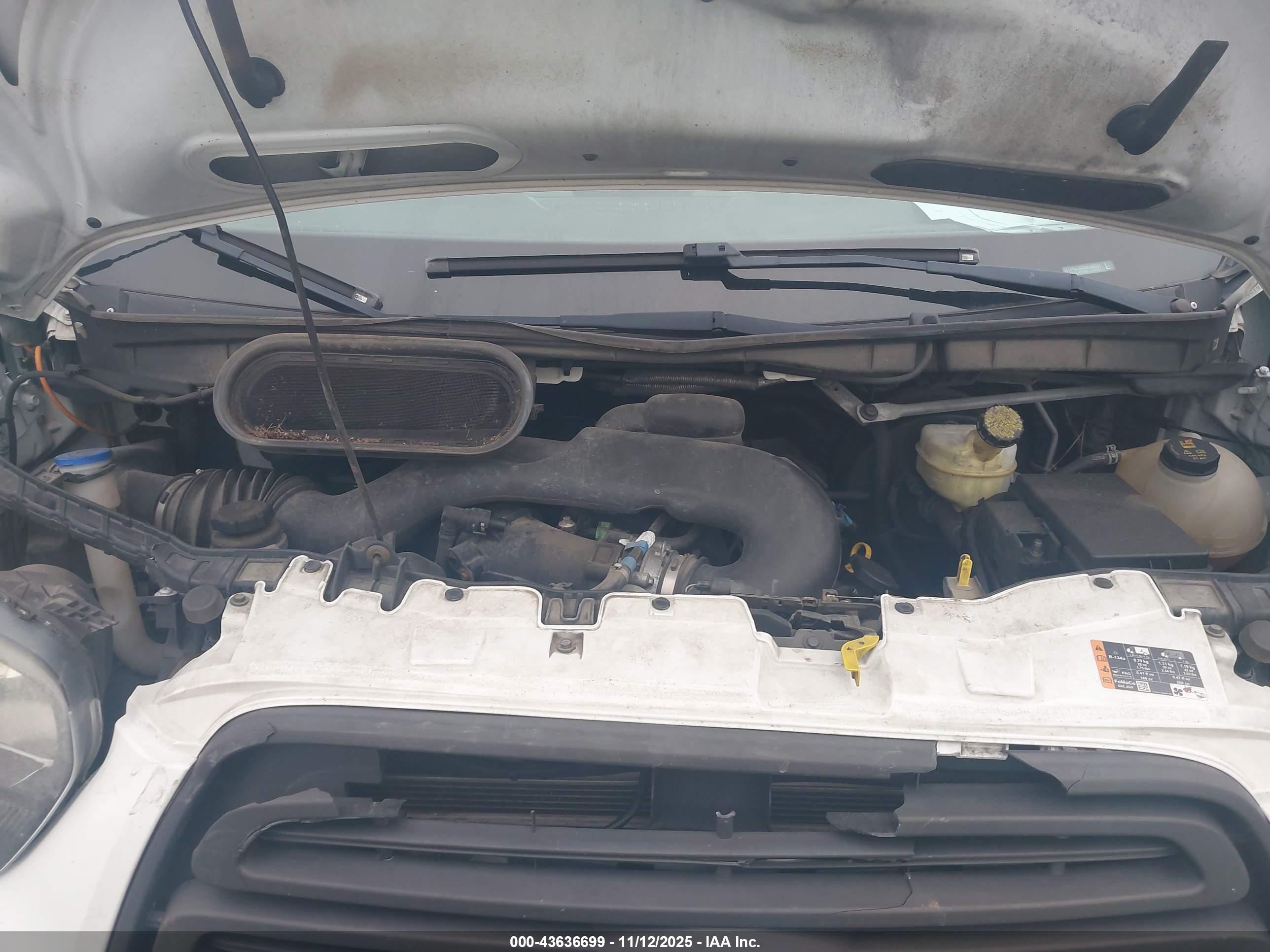 FORD TRANSIT-250 image 10