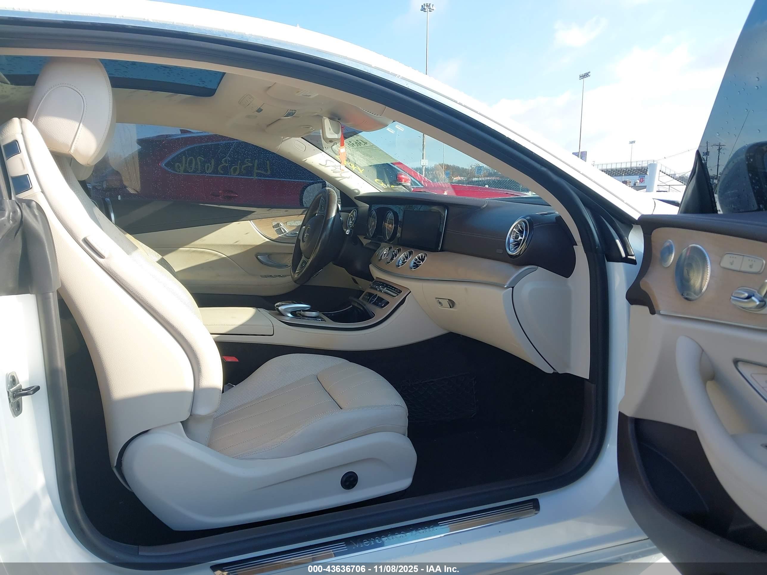 MERCEDES-BENZ E image 5