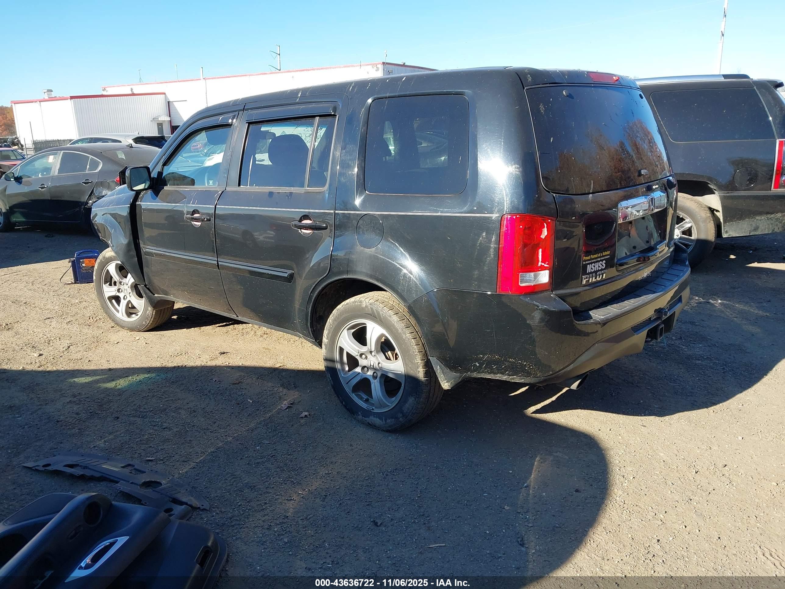 HONDA PILOT image 3