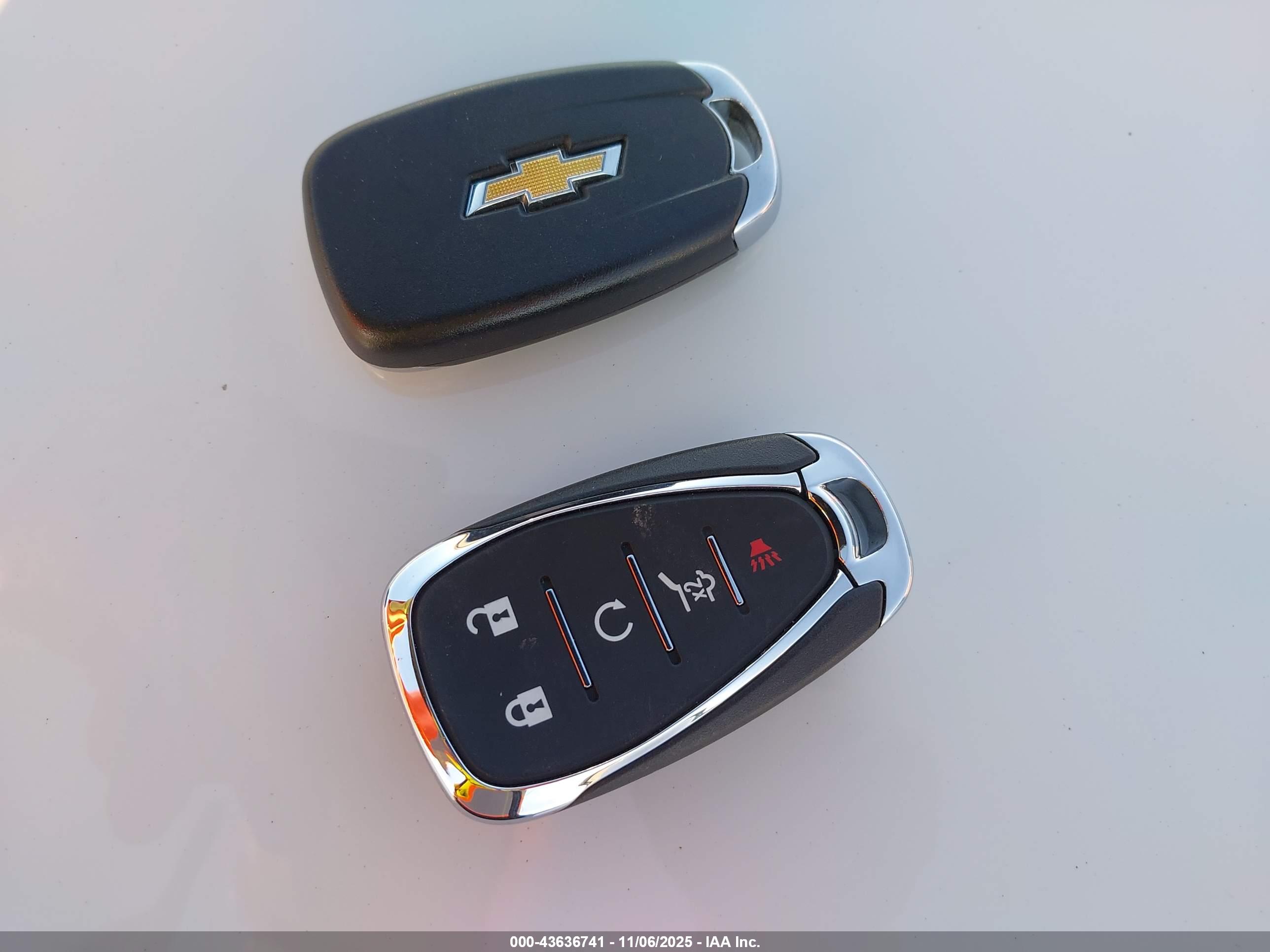 CHEVROLET EQUINOX image 11