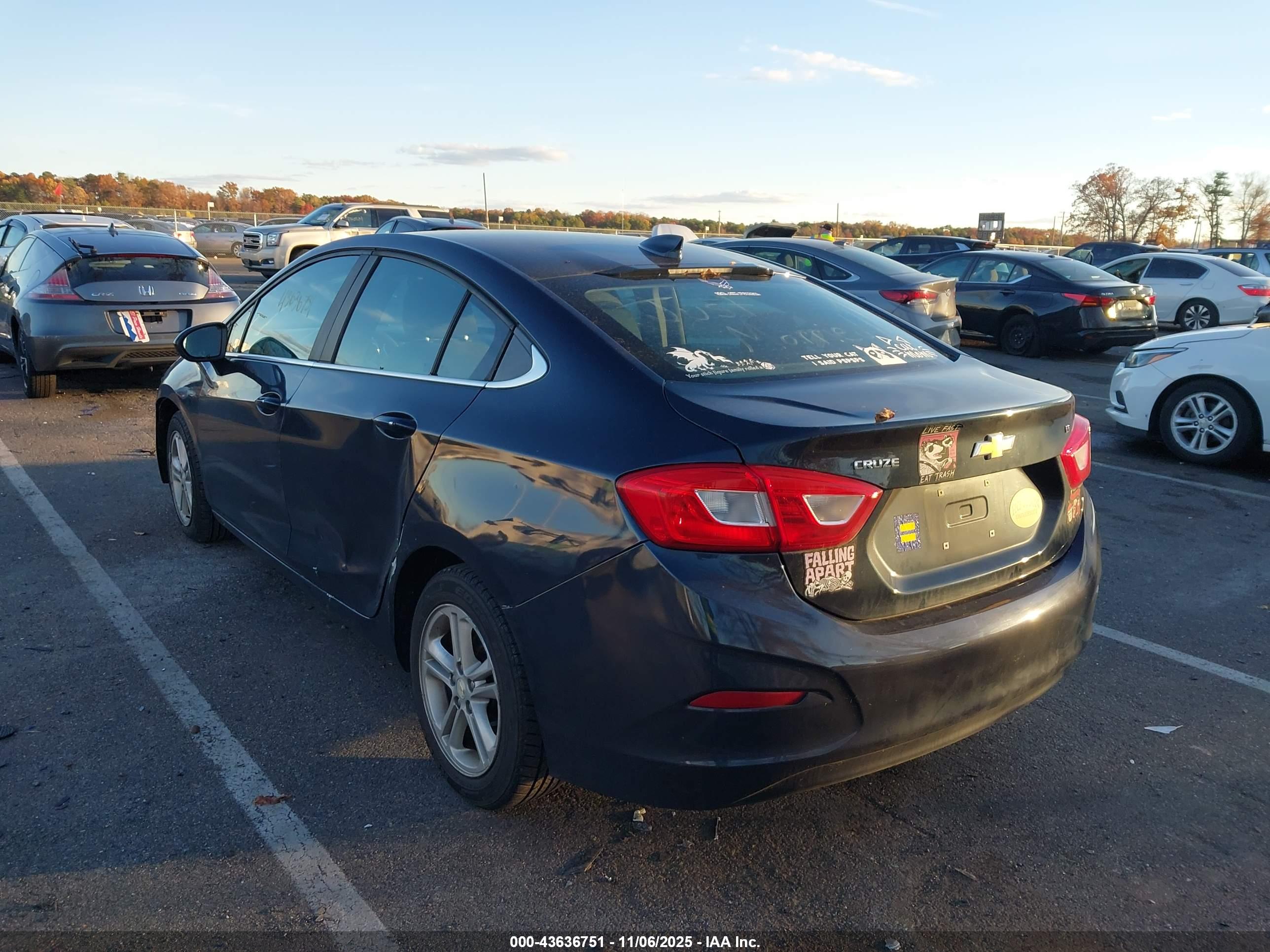 CHEVROLET CRUZE image 3