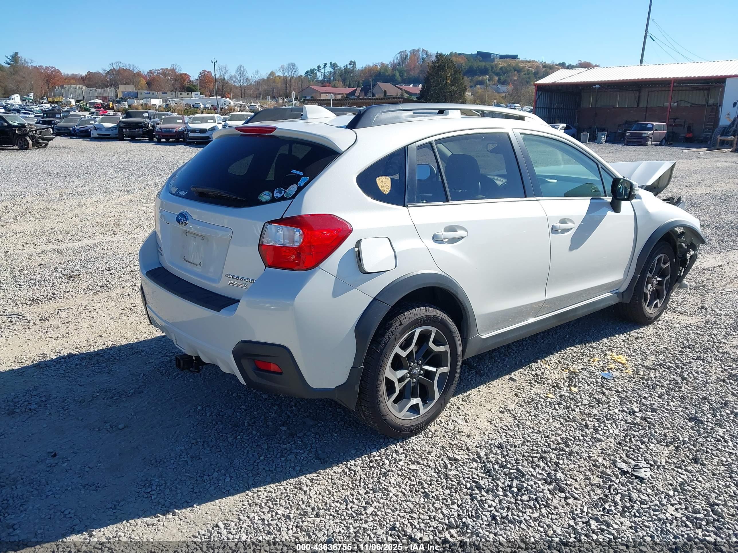 SUBARU CROSSTREK image 4