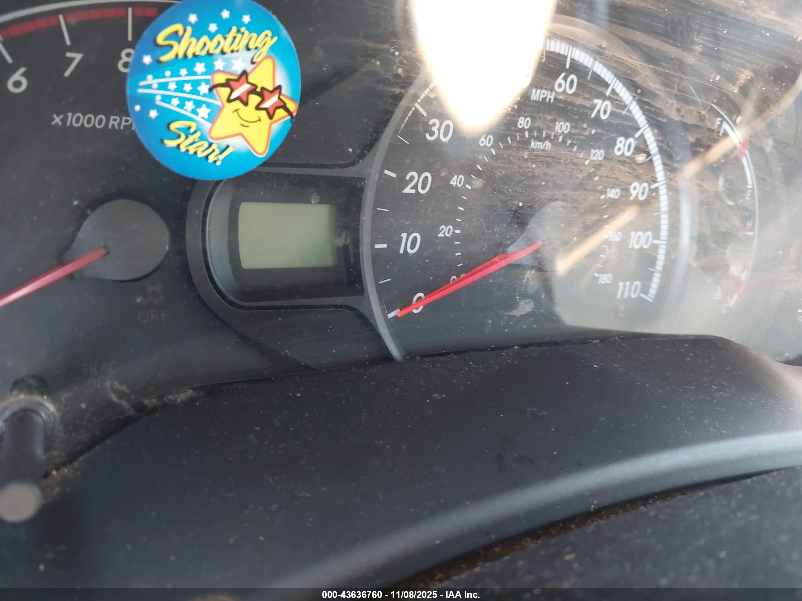 TOYOTA SIENNA image 7