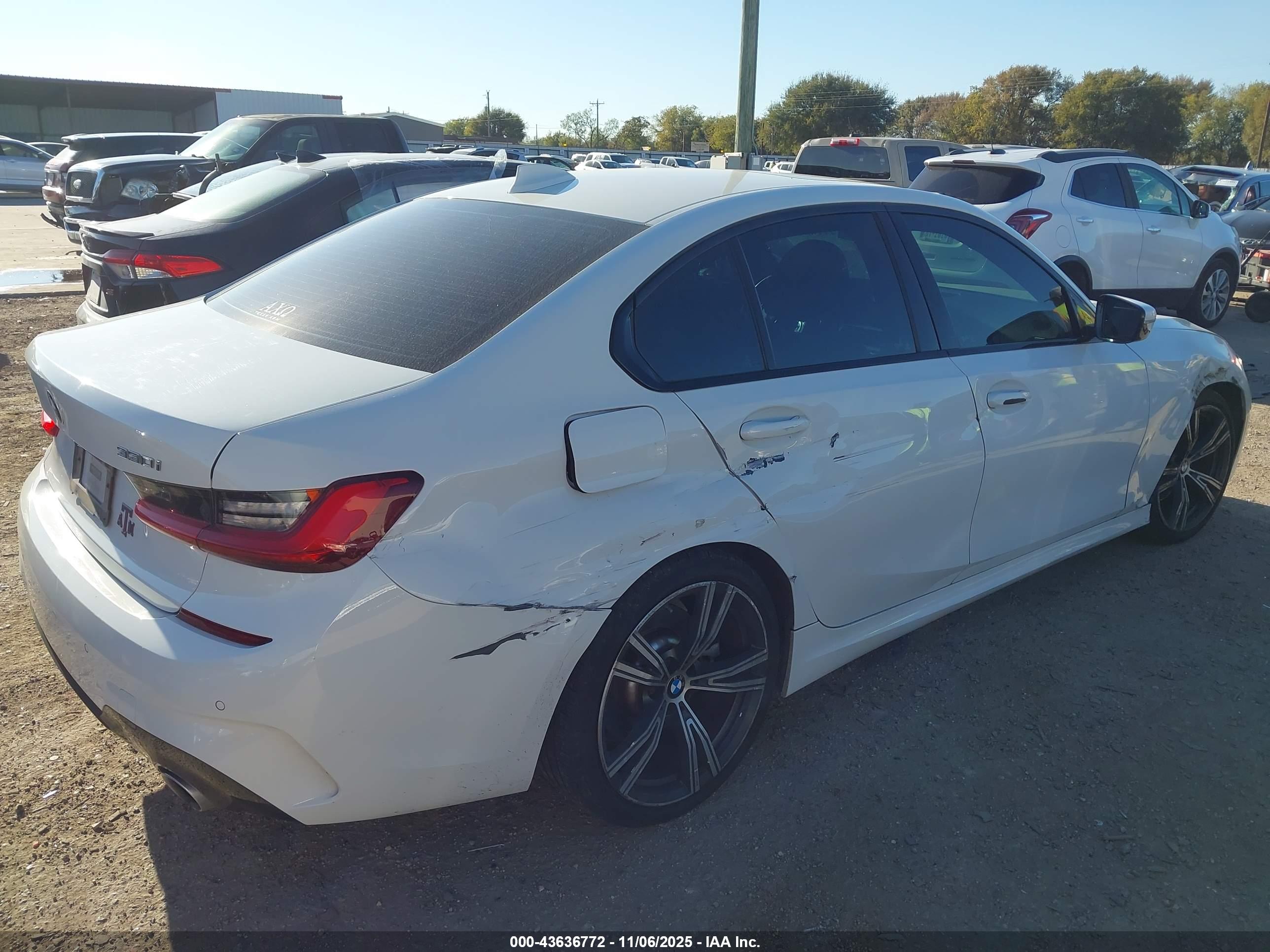 BMW 330I image 4