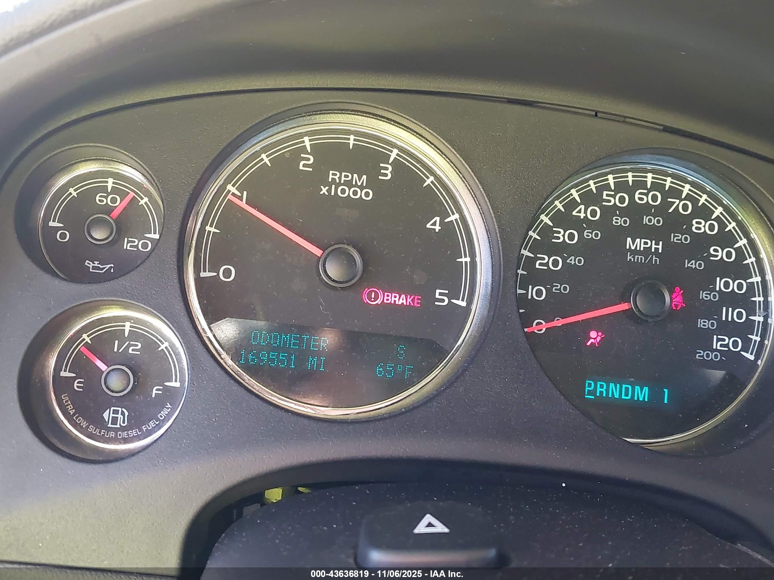 CHEVROLET SILVERADO image 7