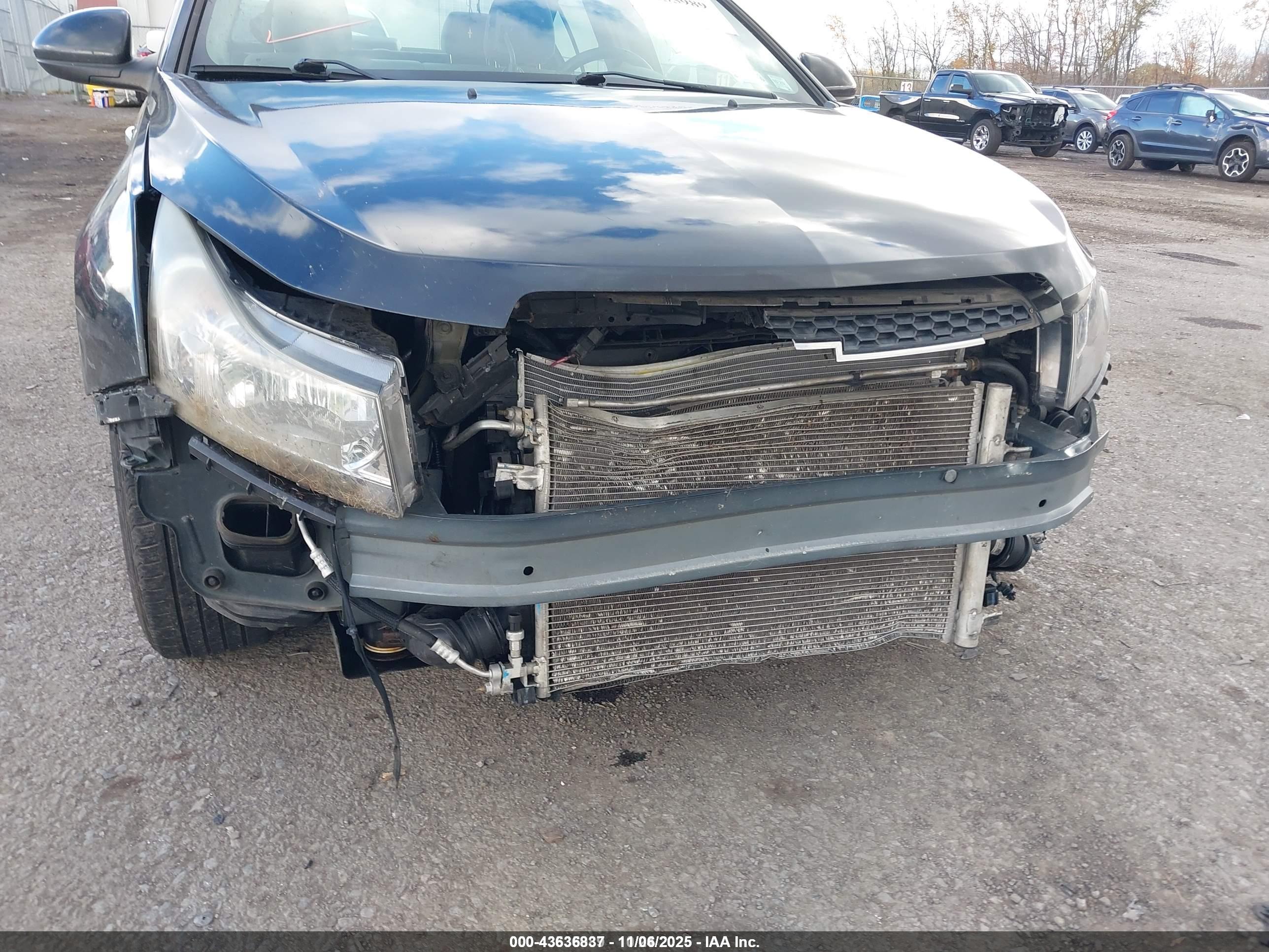 CHEVROLET CRUZE image 6