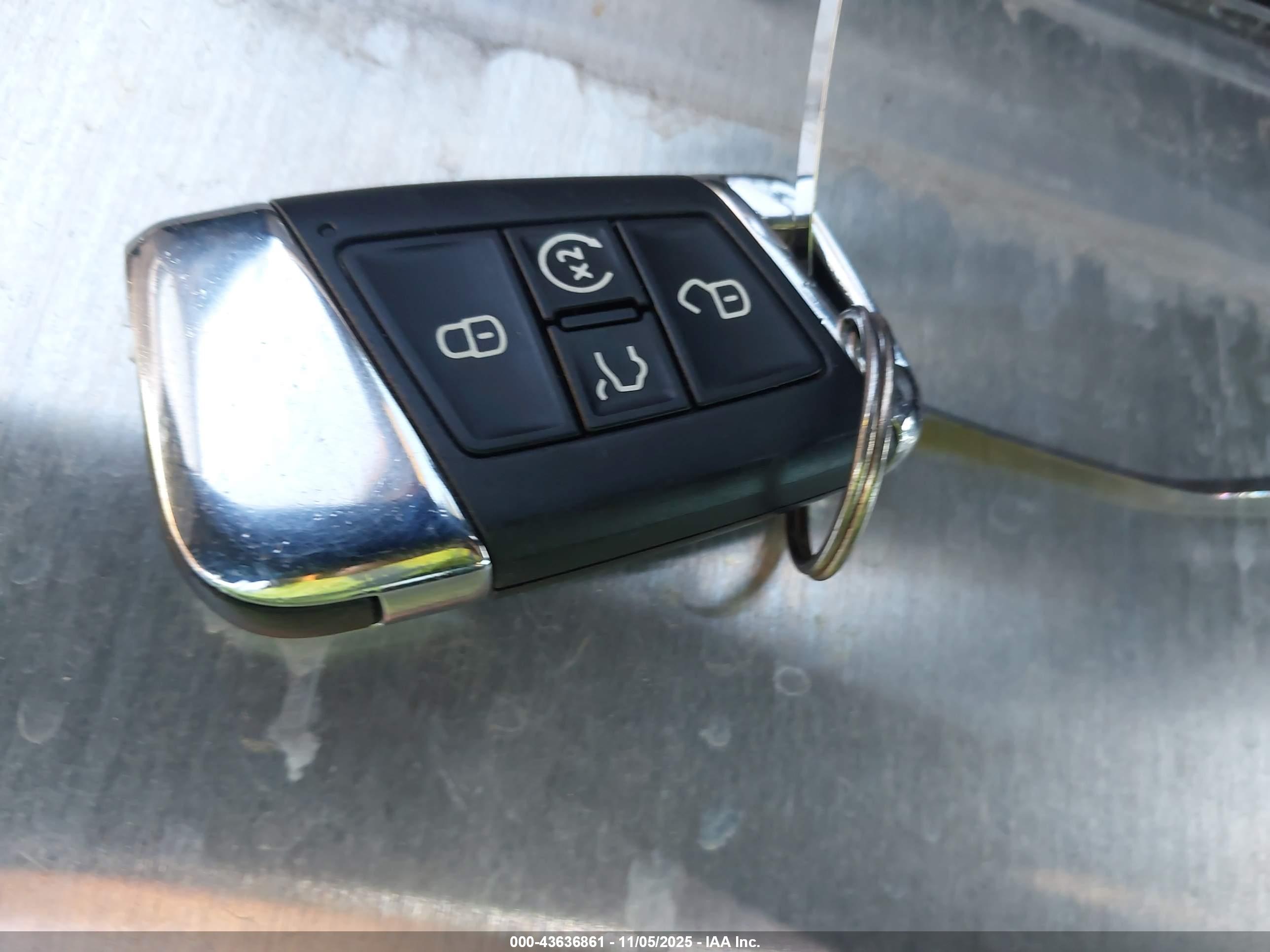 VOLKSWAGEN ATLAS image 11