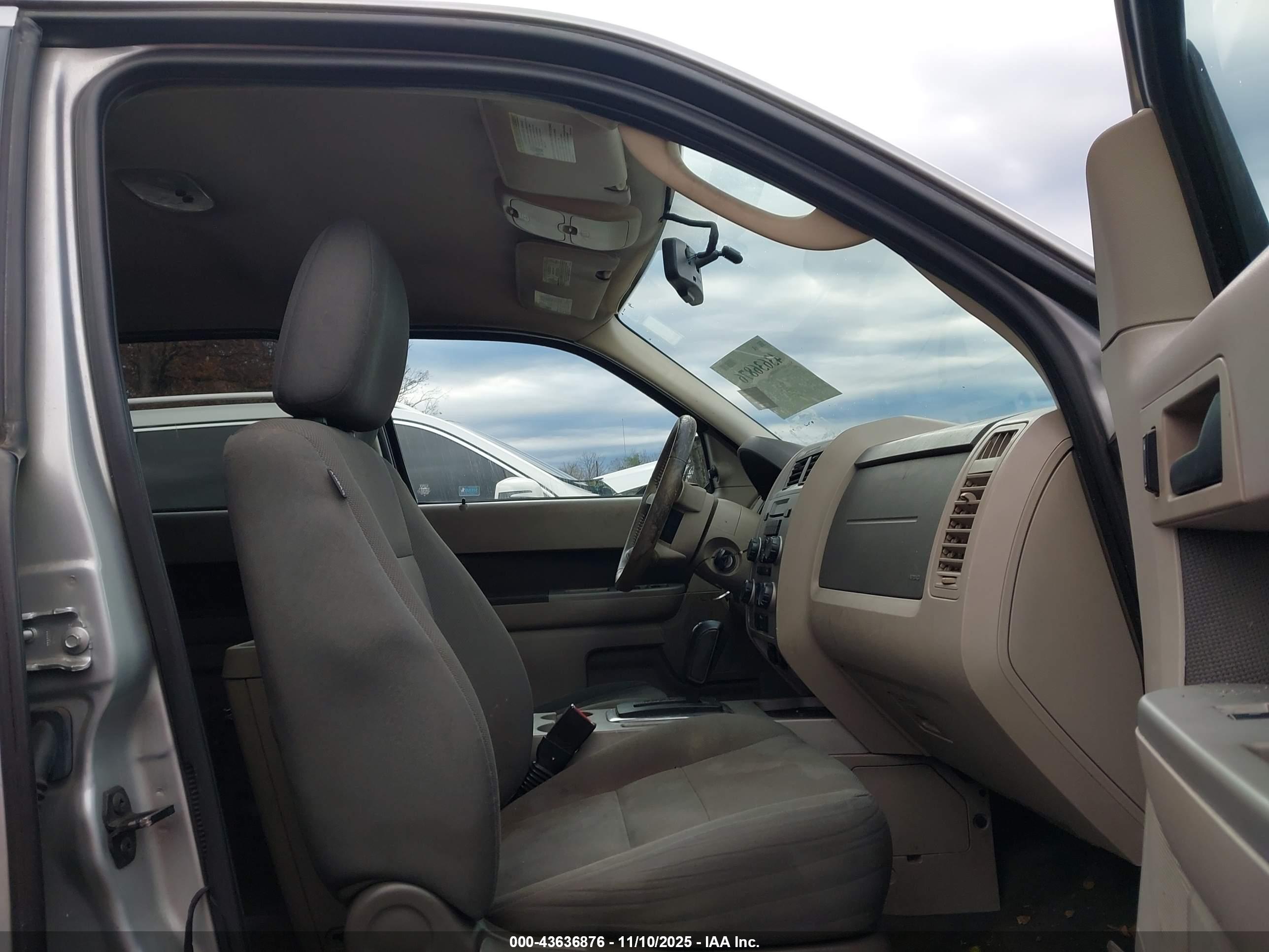 FORD ESCAPE image 5
