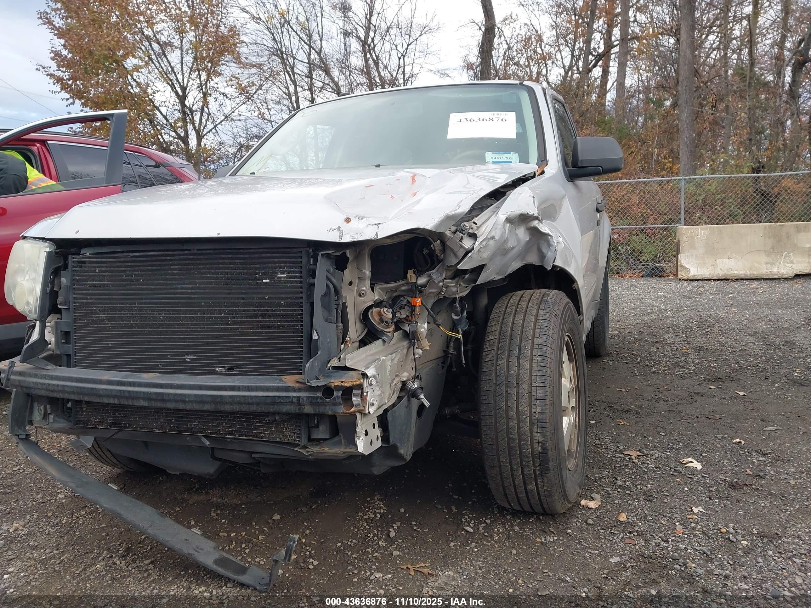 FORD ESCAPE image 6