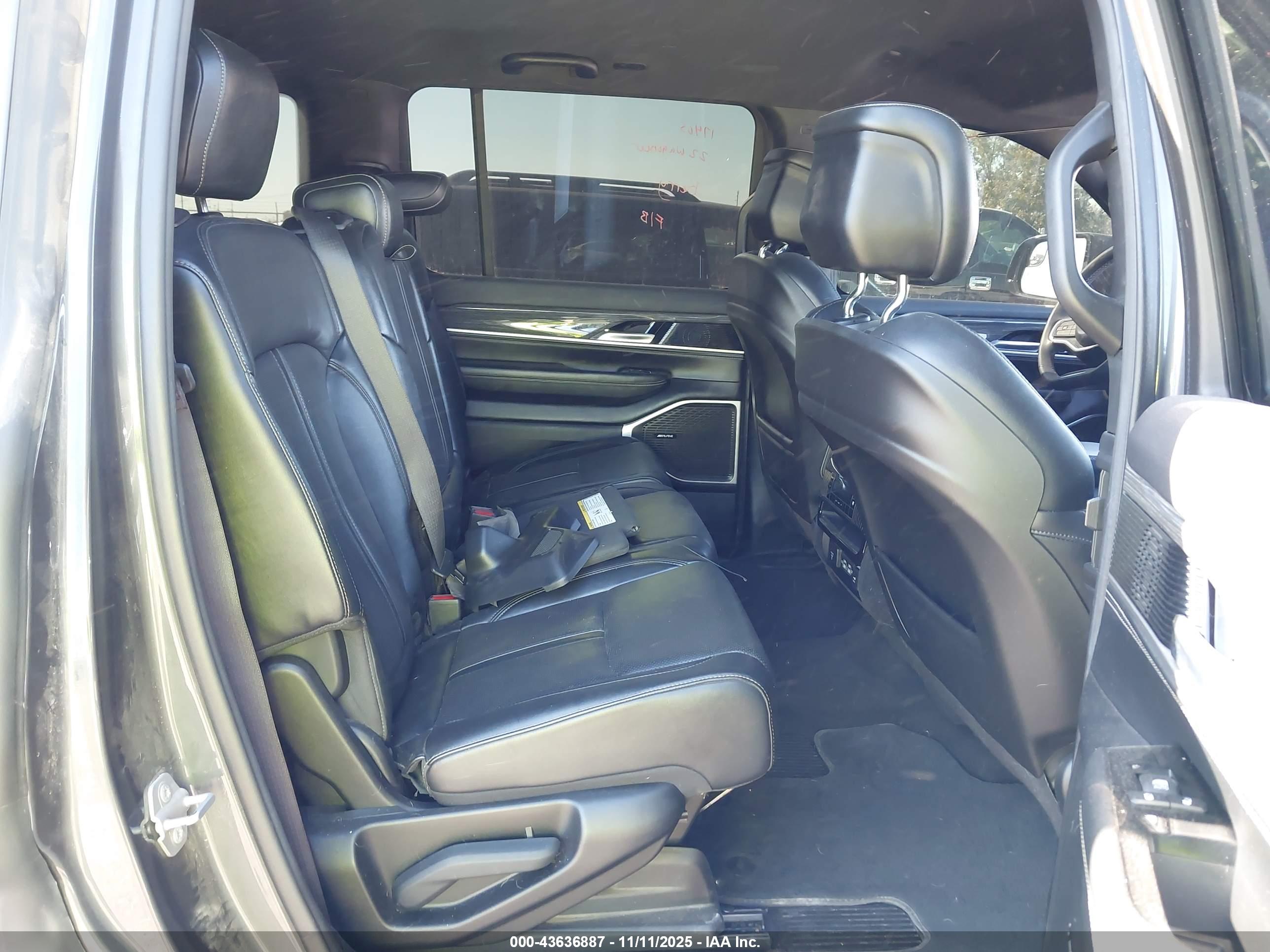 JEEP WAGONEER image 8