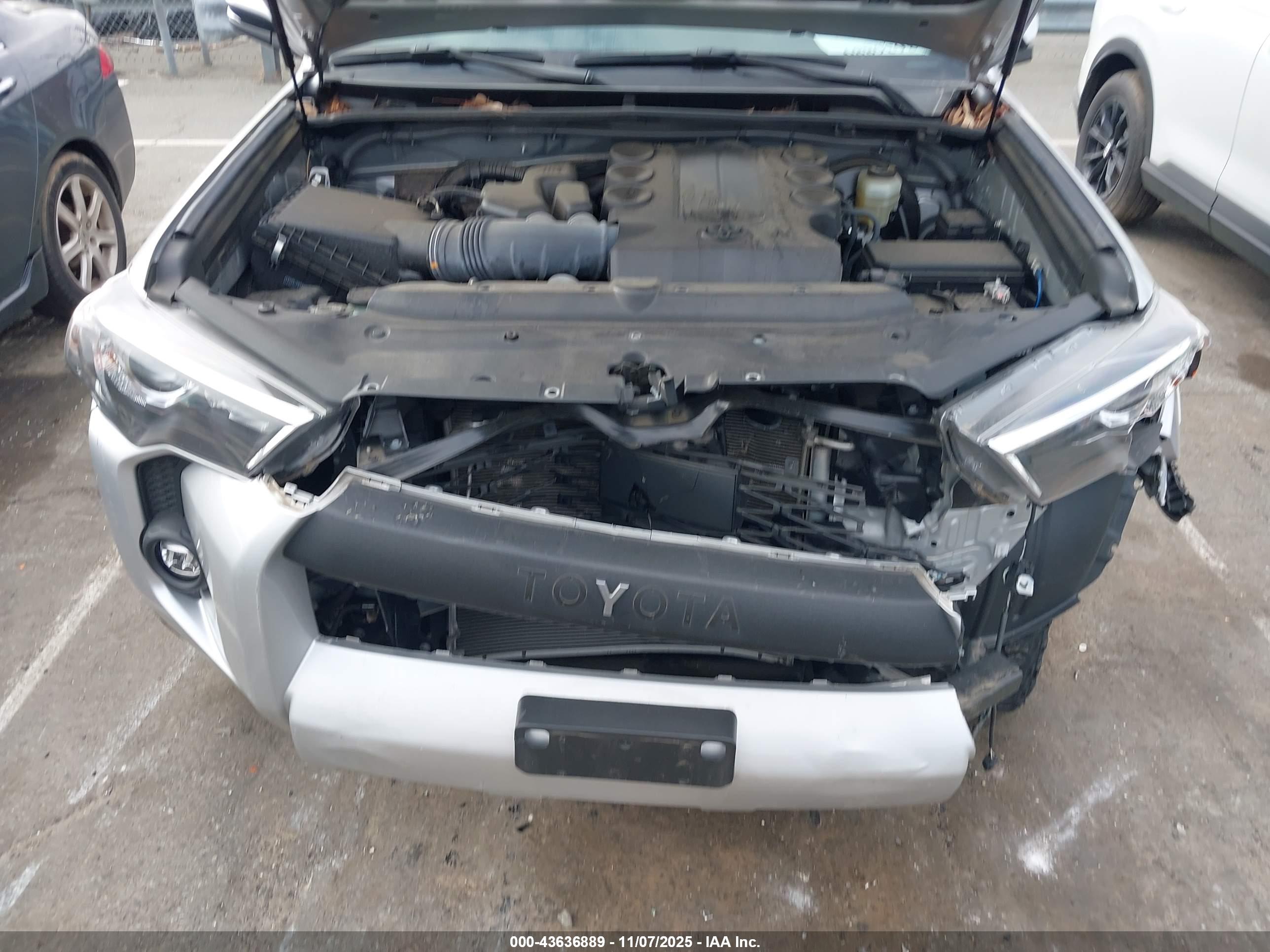 TOYOTA 4RUNNER image 10