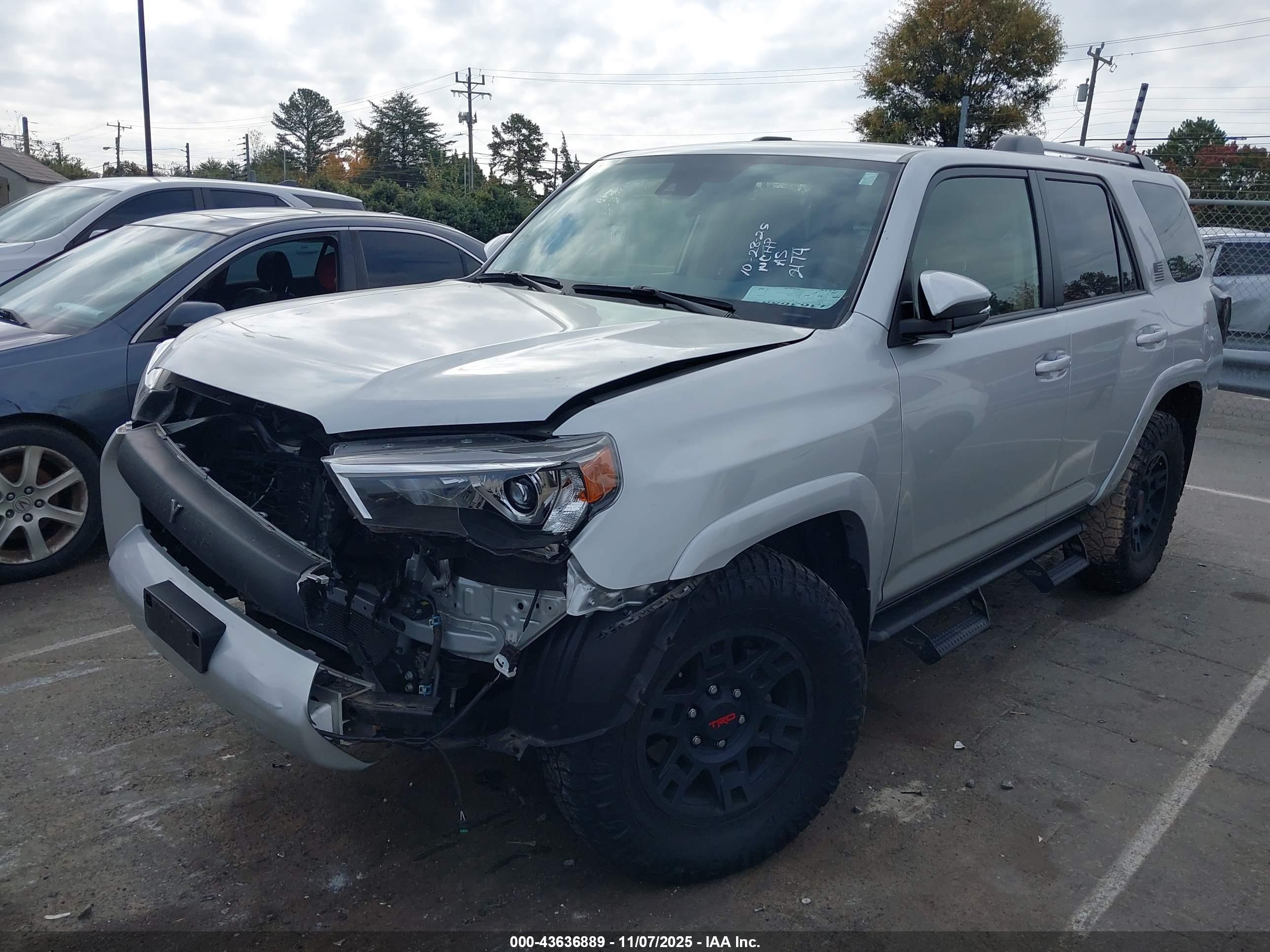 TOYOTA 4RUNNER image 2