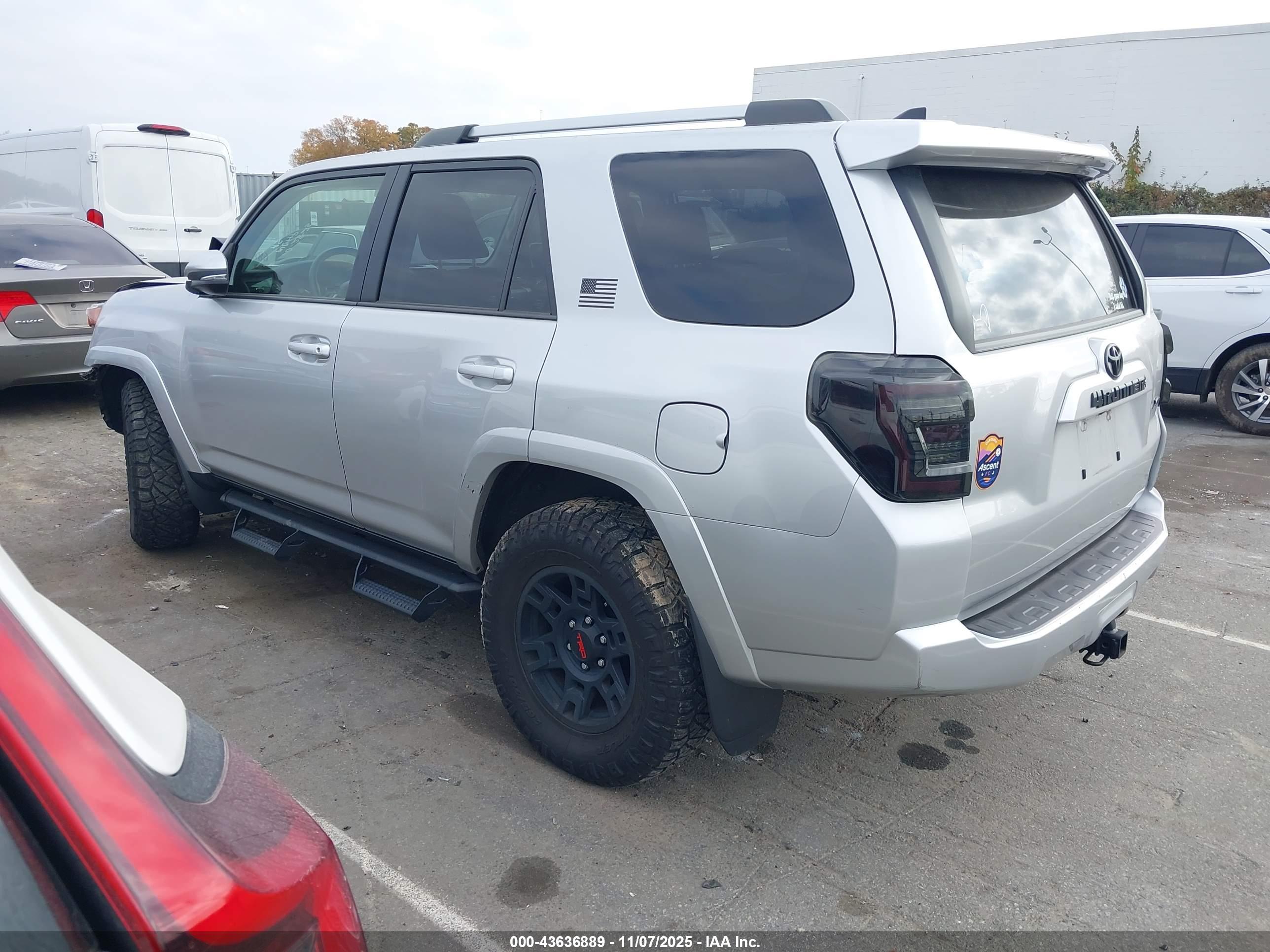 TOYOTA 4RUNNER image 3