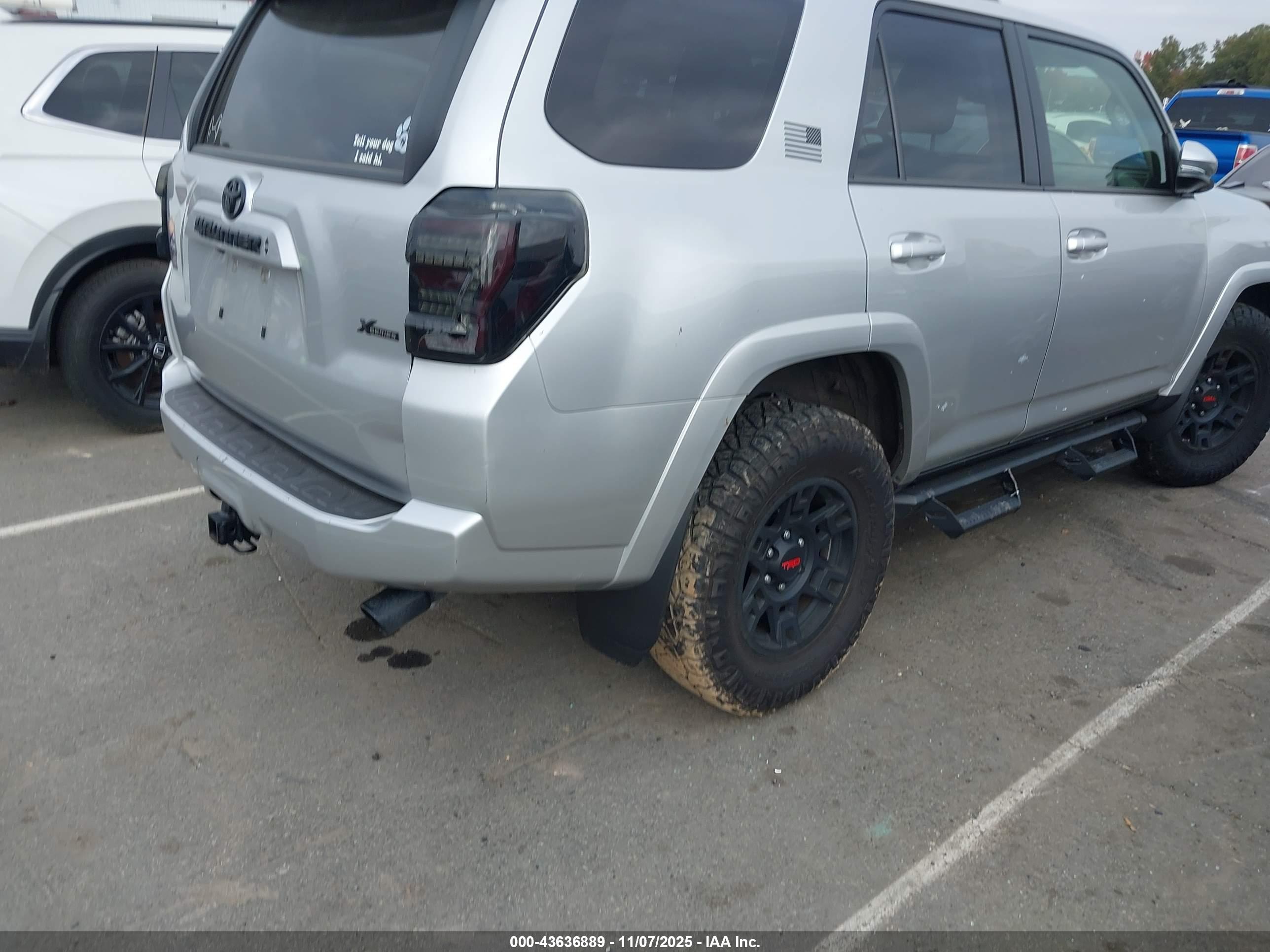 TOYOTA 4RUNNER image 4