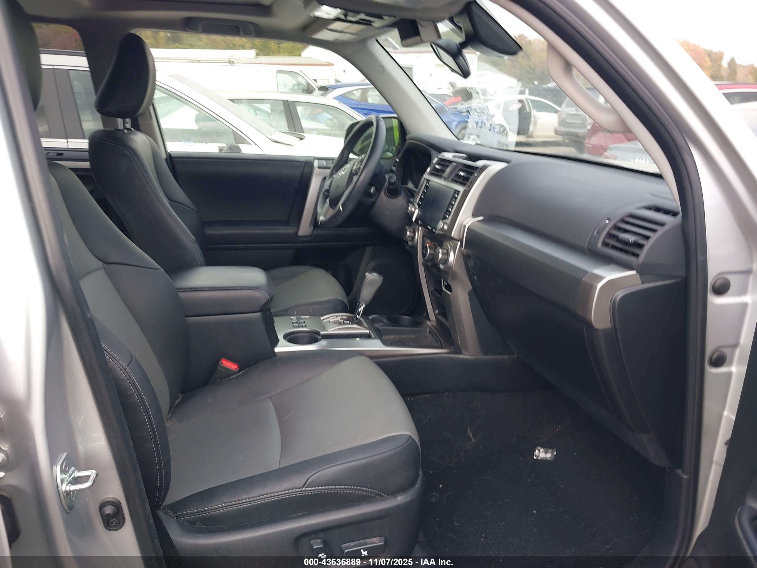TOYOTA 4RUNNER image 5