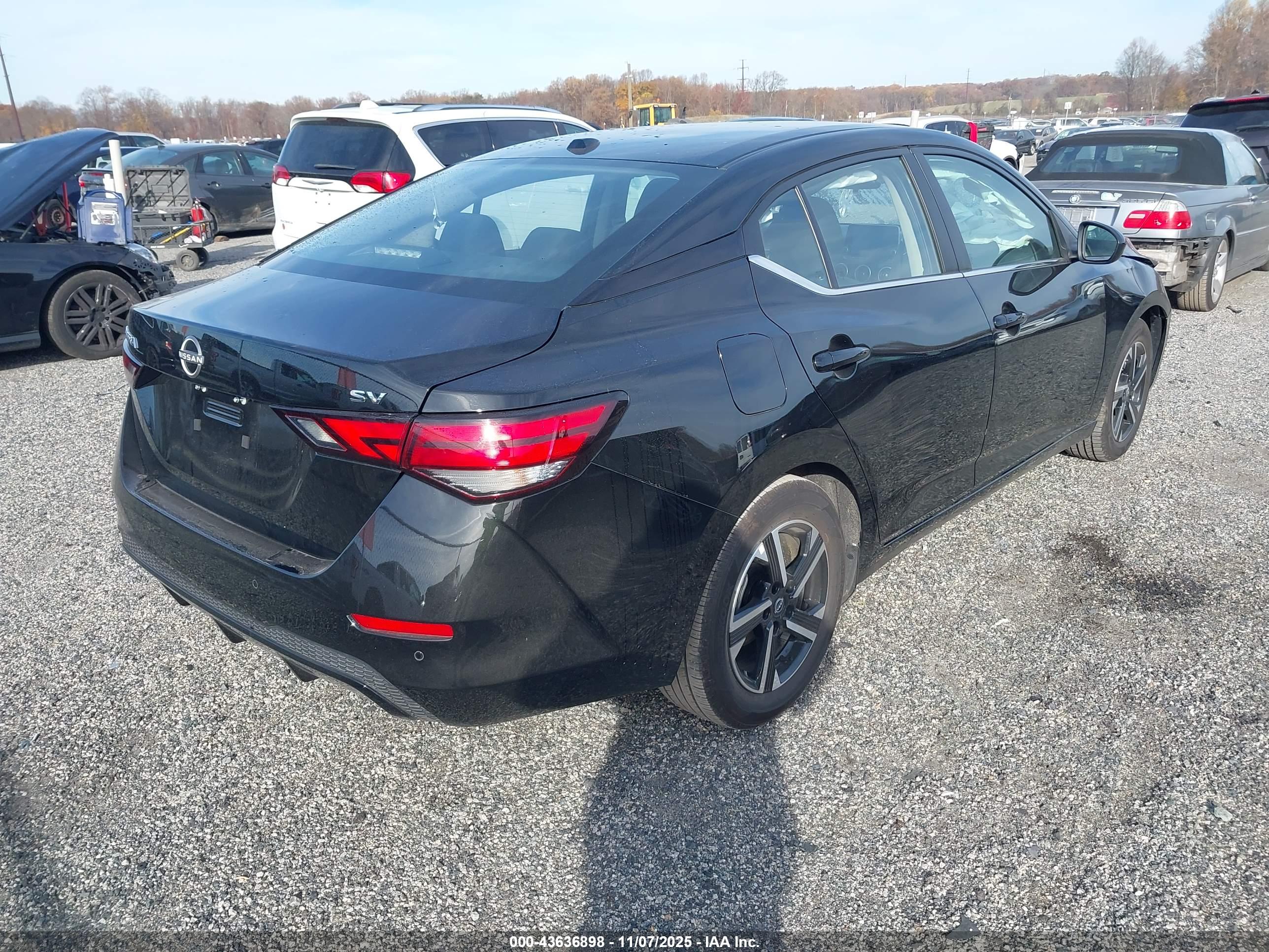 NISSAN SENTRA image 4