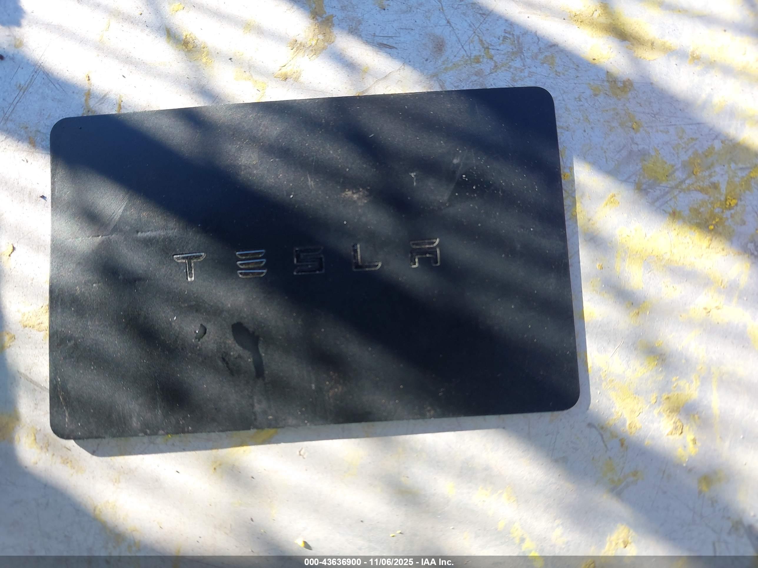 TESLA MODEL image 11