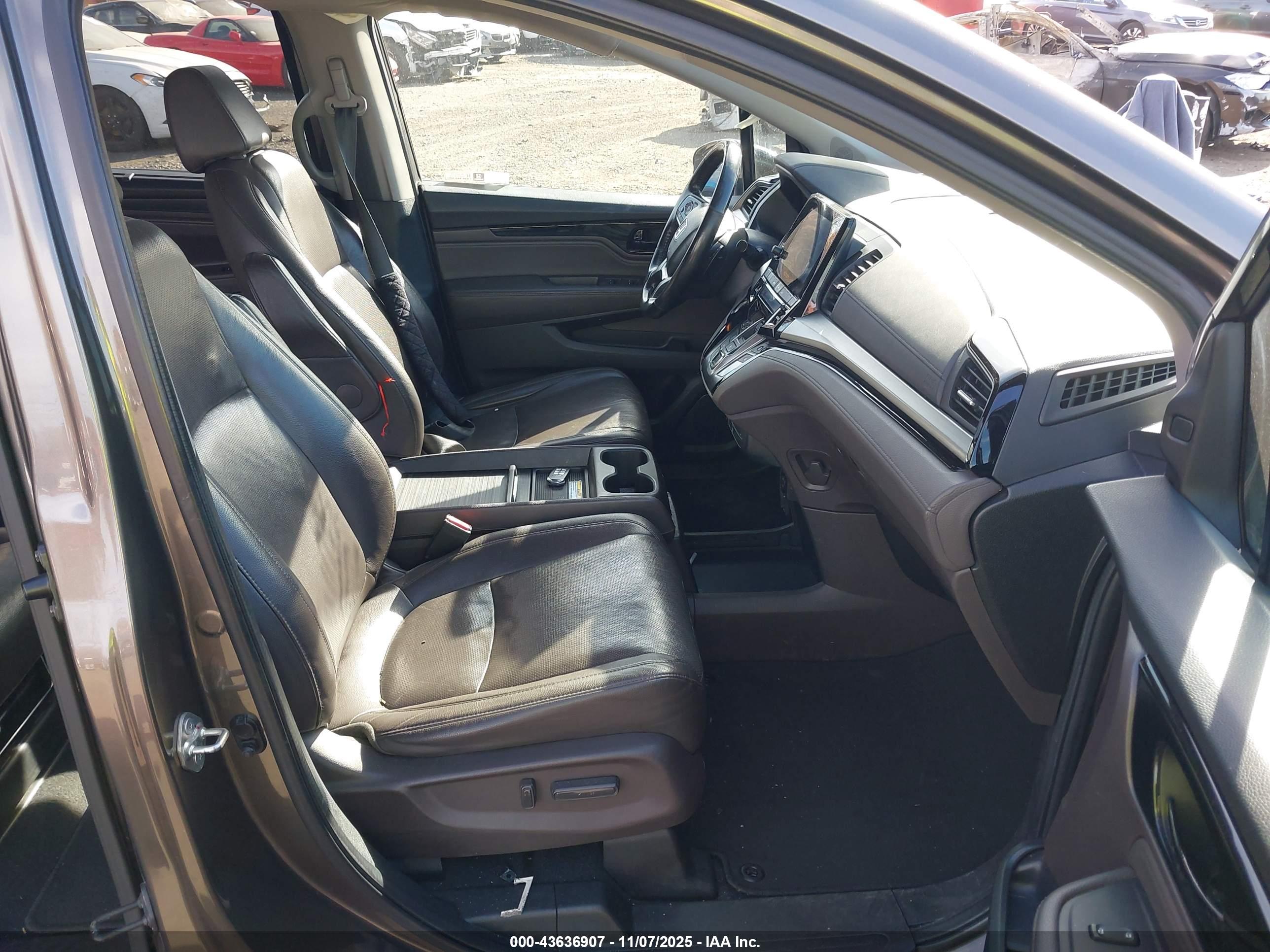 HONDA ODYSSEY image 5