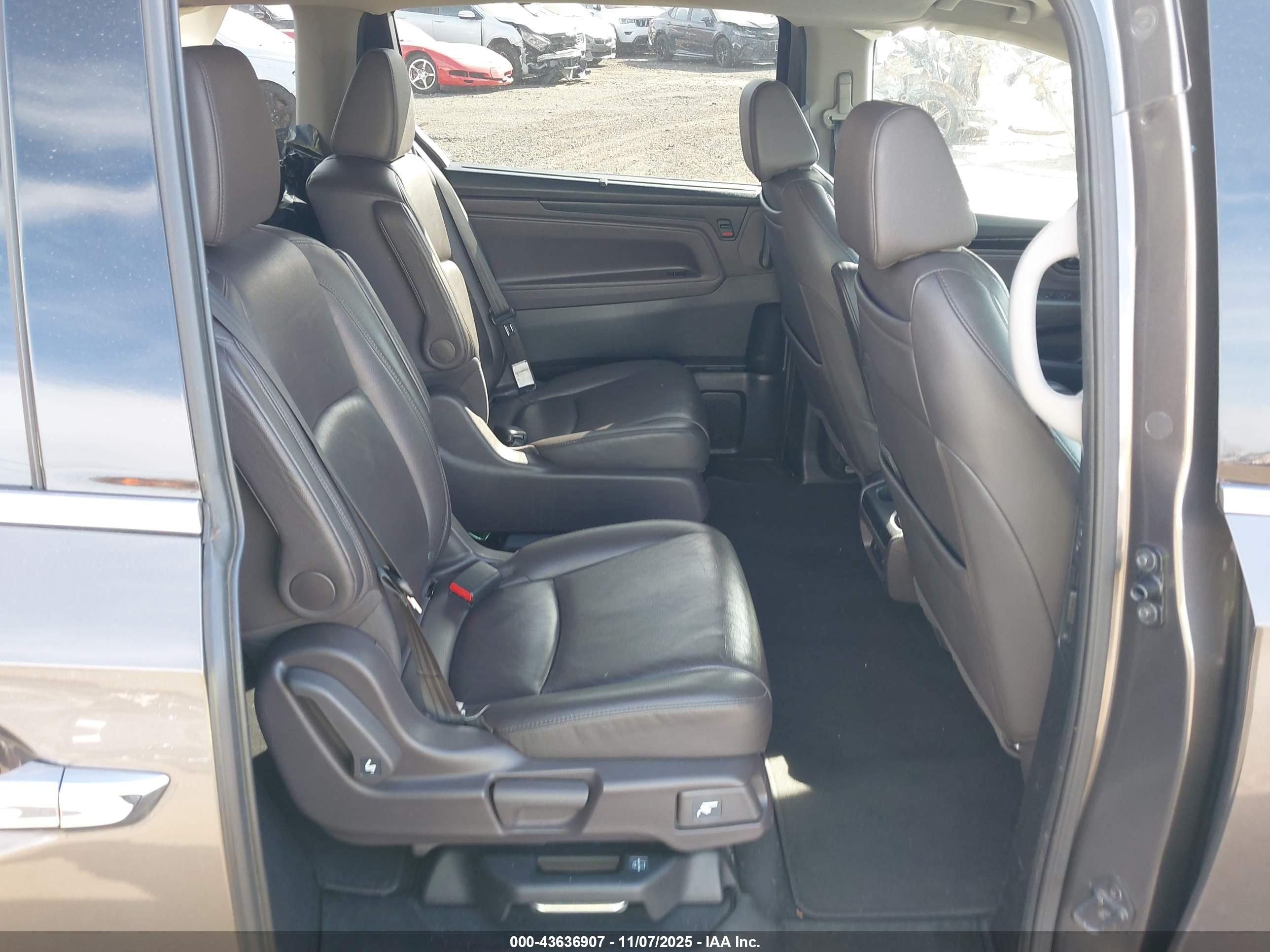 HONDA ODYSSEY image 8
