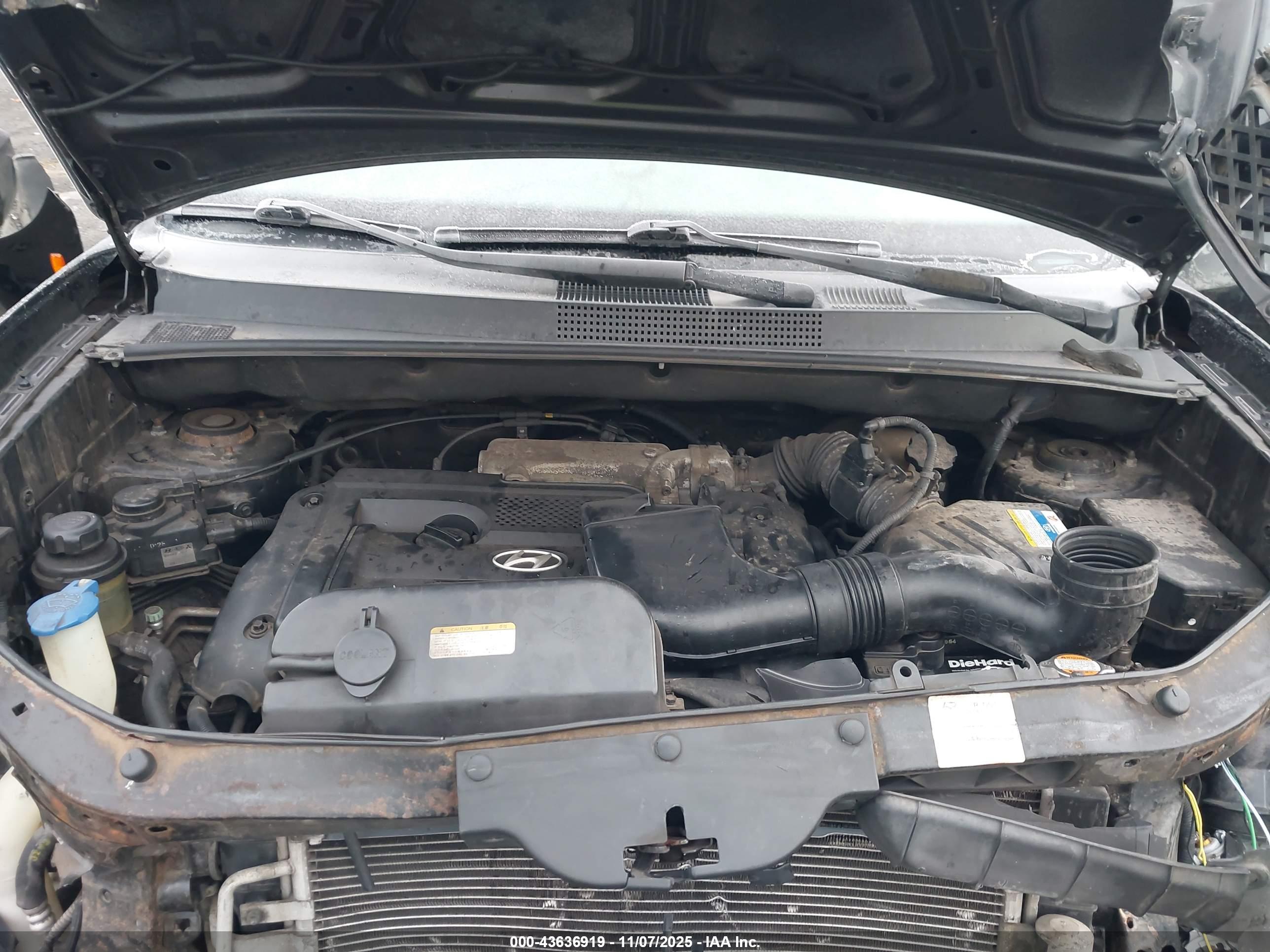 HYUNDAI TUCSON image 10