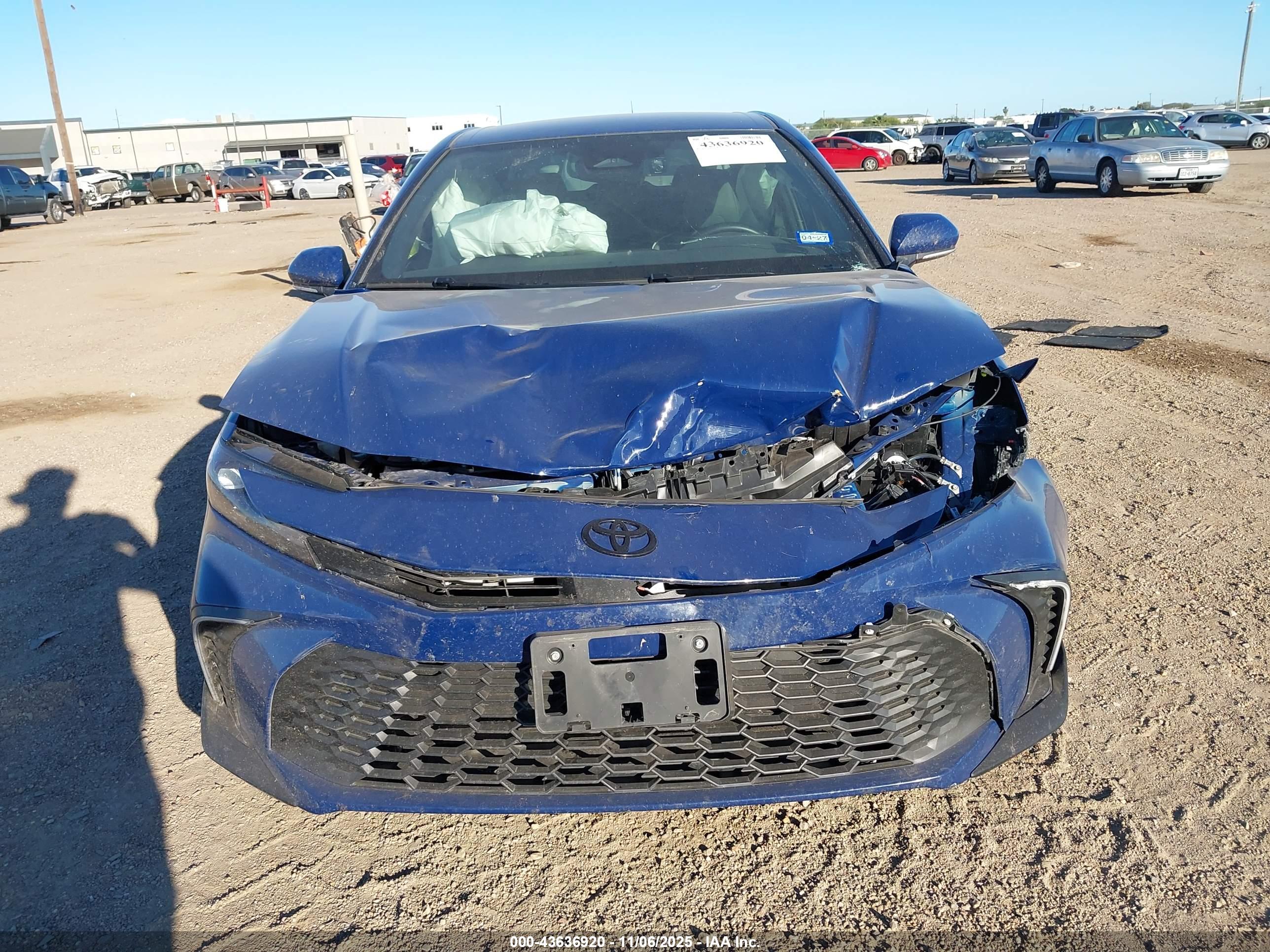 TOYOTA CAMRY image 6