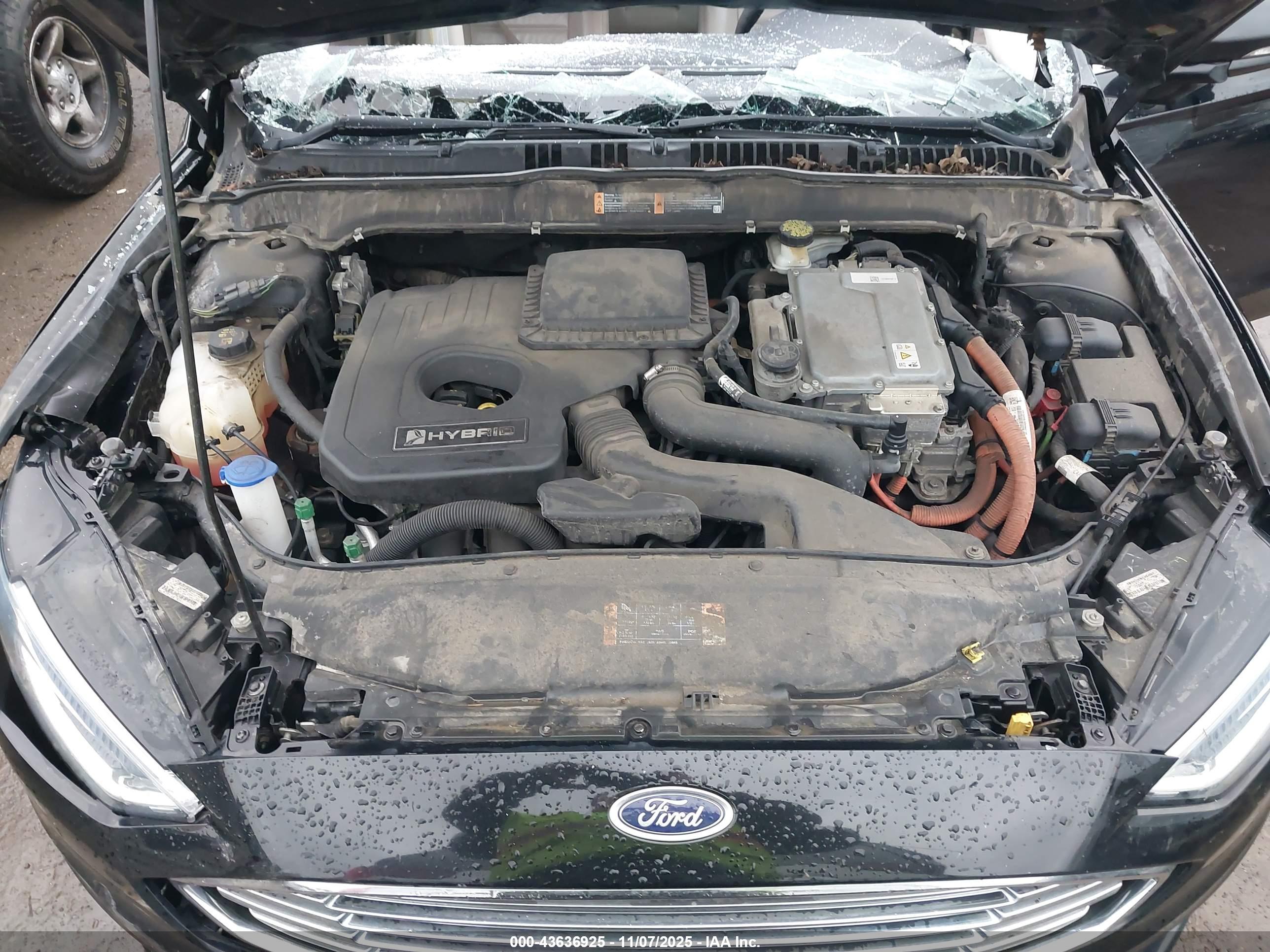 FORD FUSION image 10