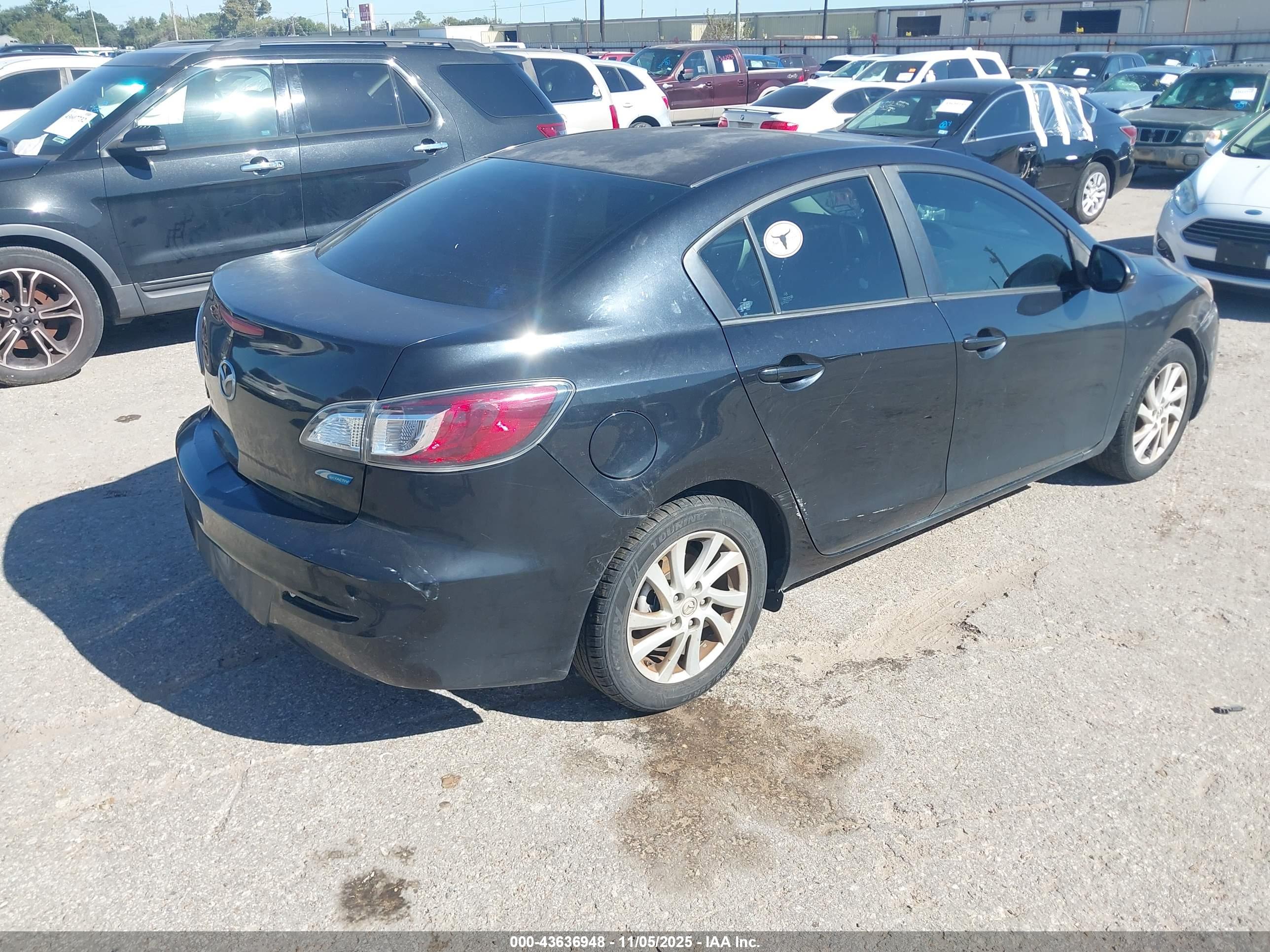 MAZDA MAZDA3 image 4