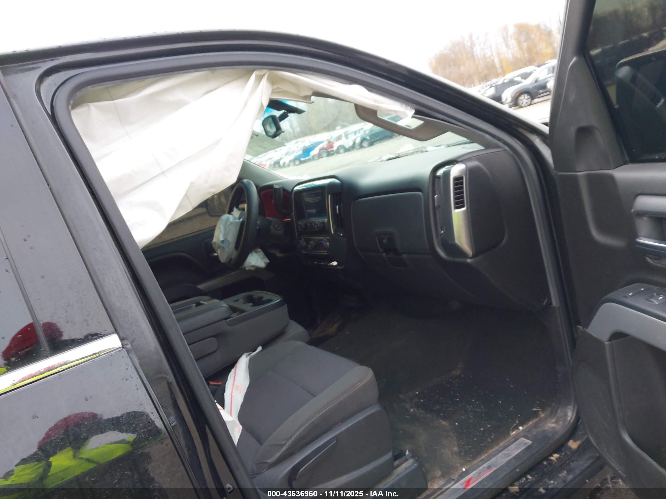 CHEVROLET SILVERADO image 5