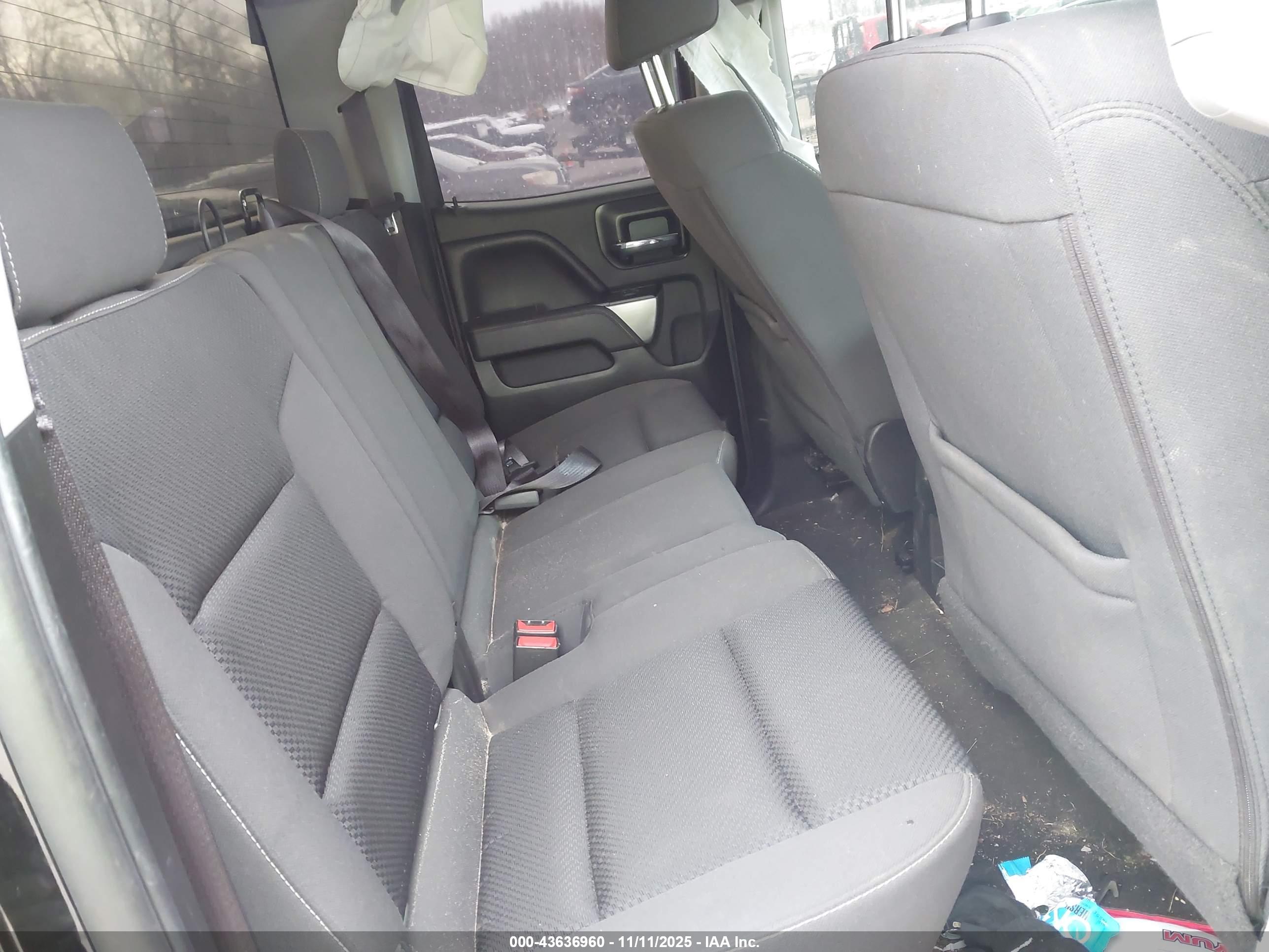CHEVROLET SILVERADO image 8