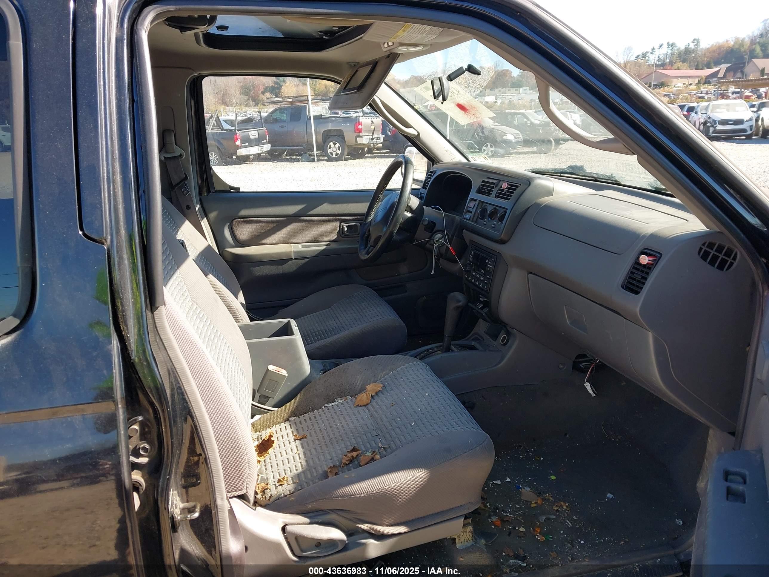 NISSAN XTERRA image 5