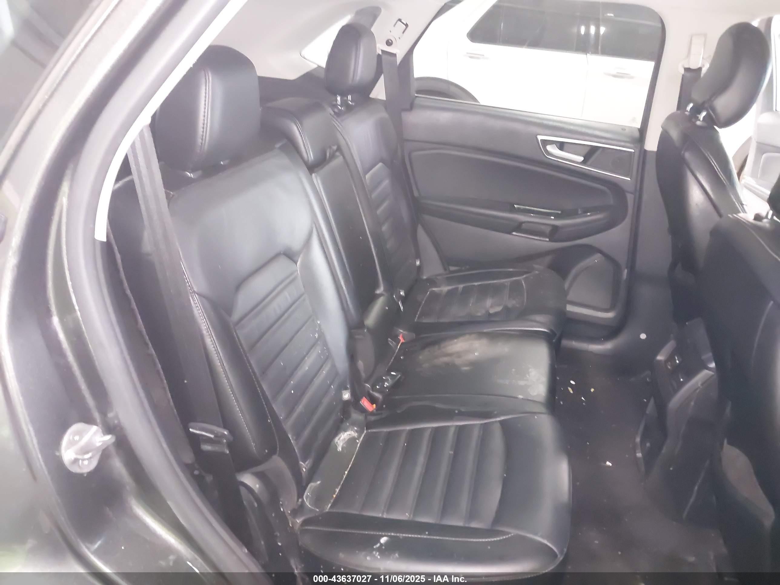FORD EDGE image 8