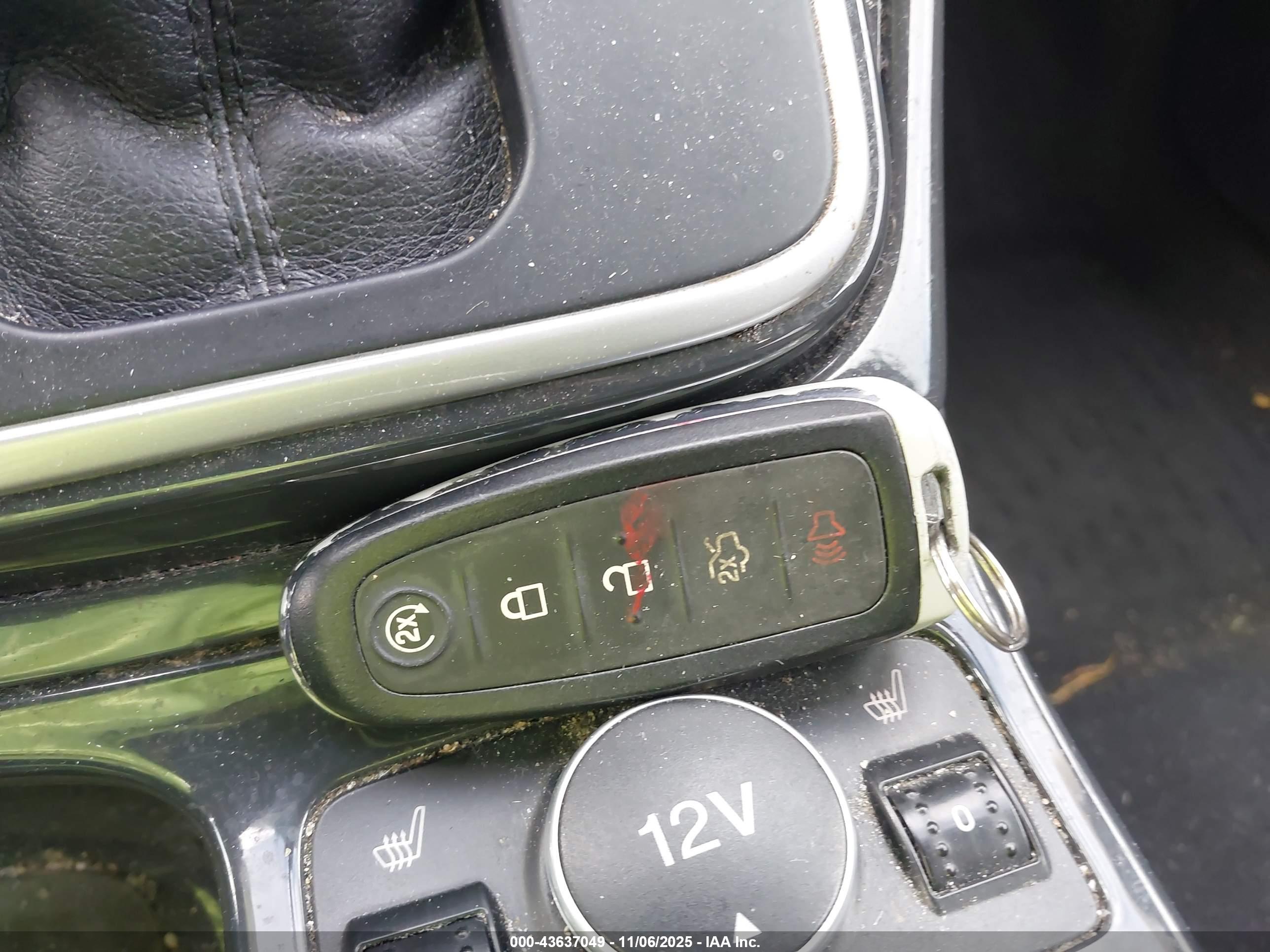FORD ESCAPE image 11