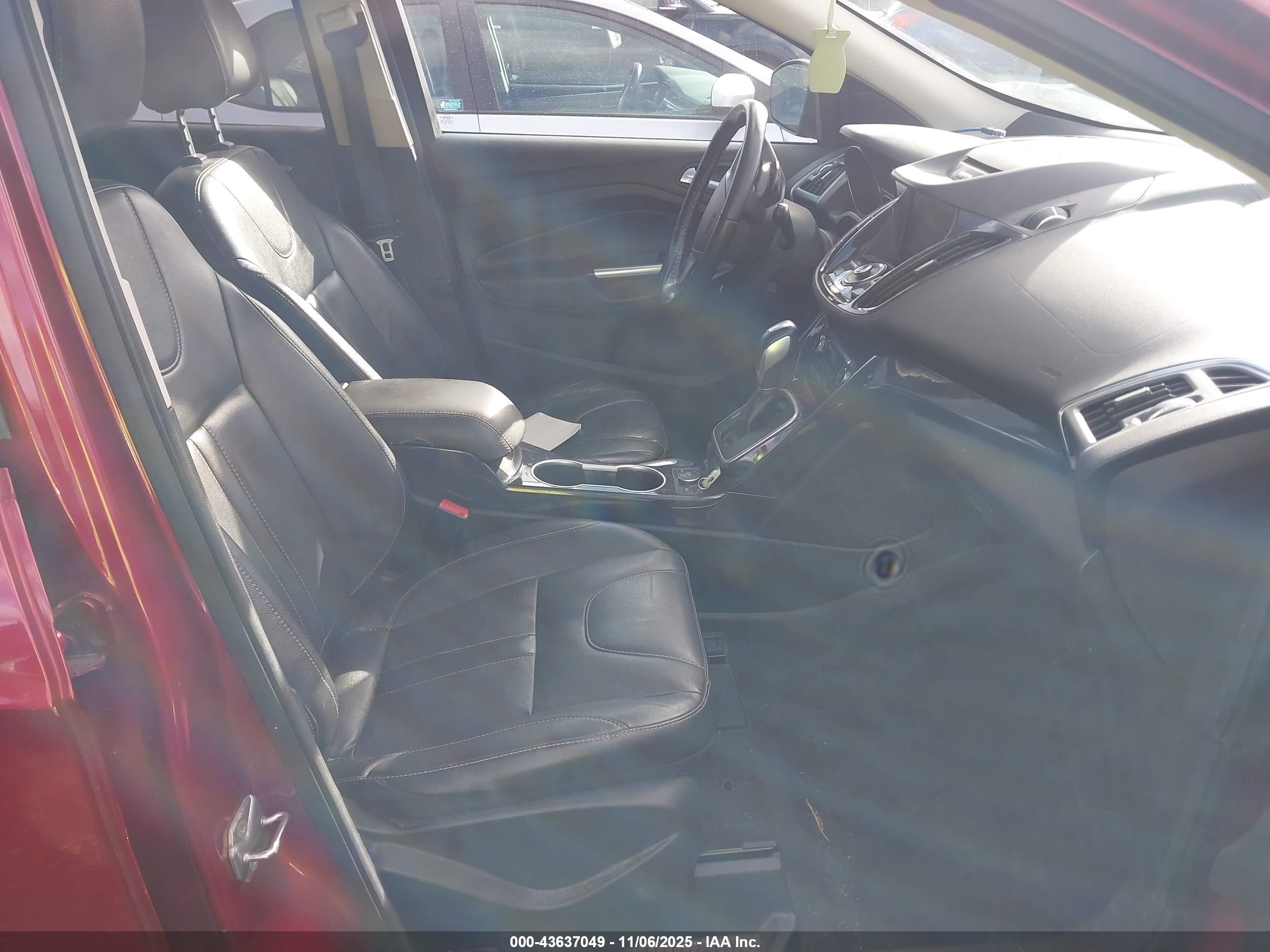 FORD ESCAPE image 5