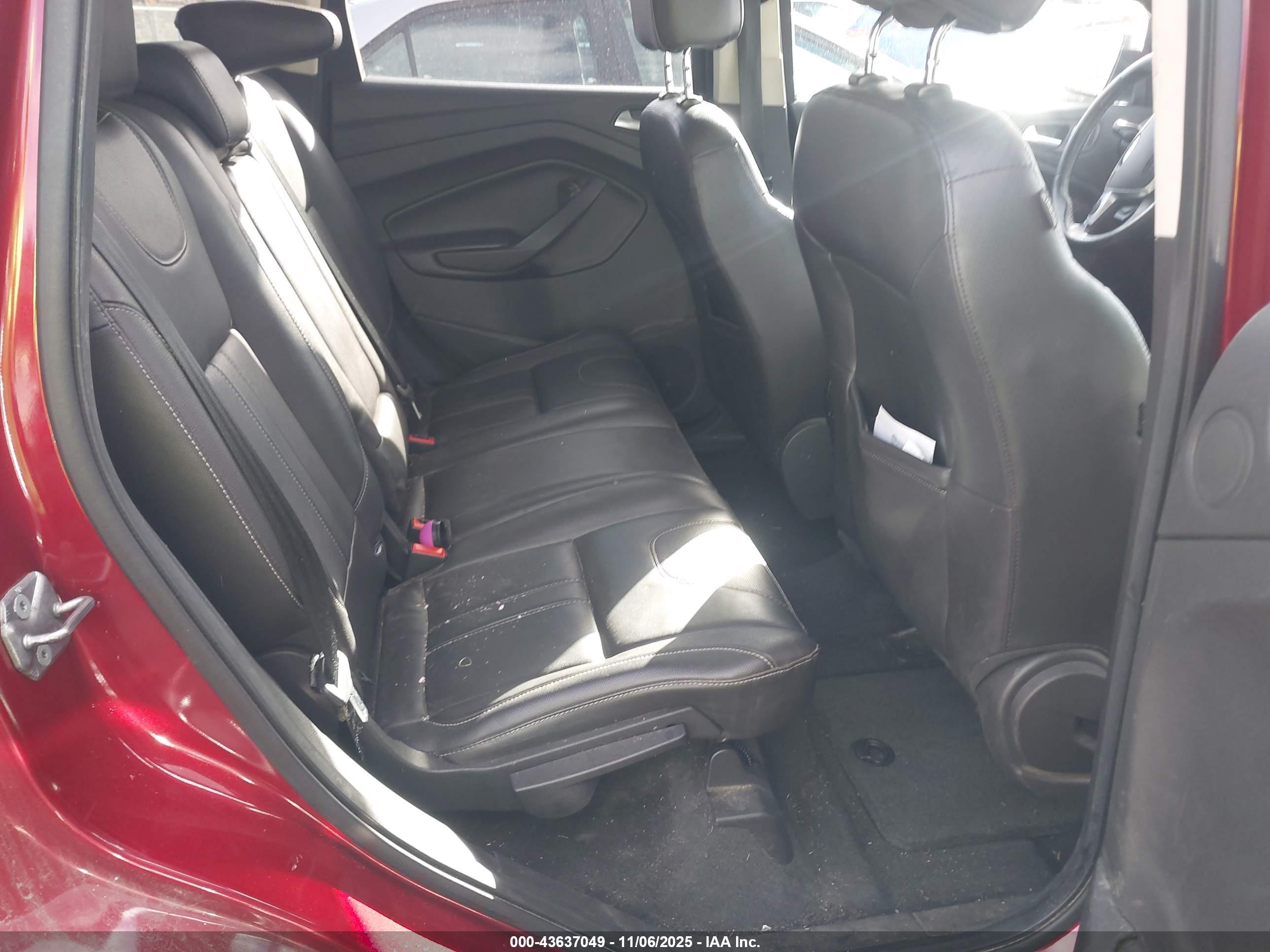 FORD ESCAPE image 8