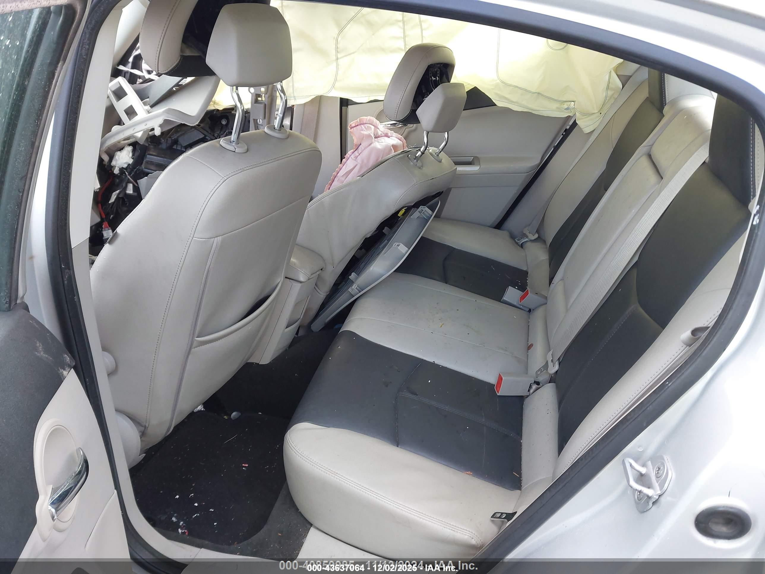DODGE AVENGER image 8