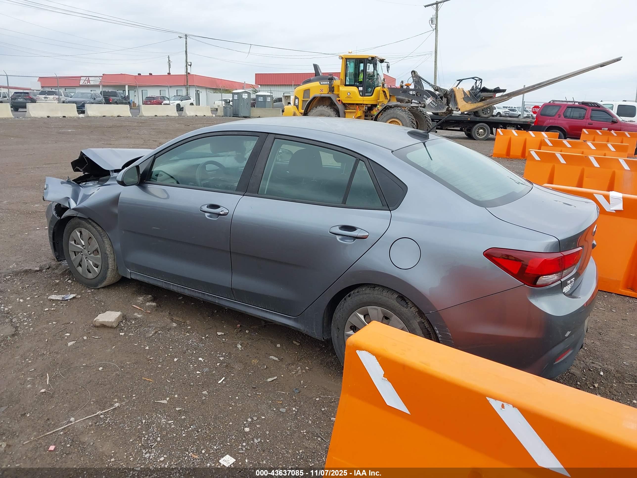 KIA RIO image 3