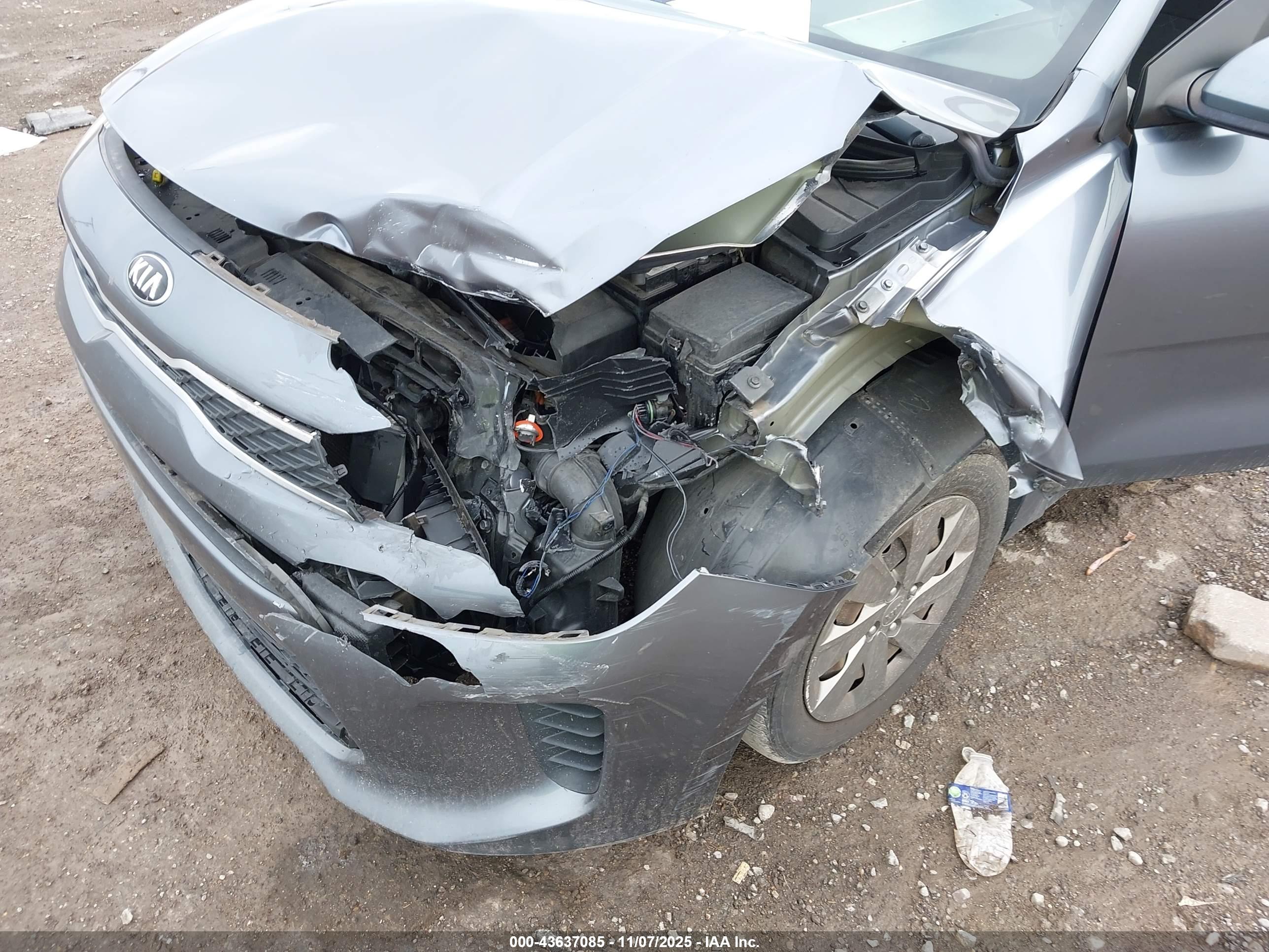 KIA RIO image 6