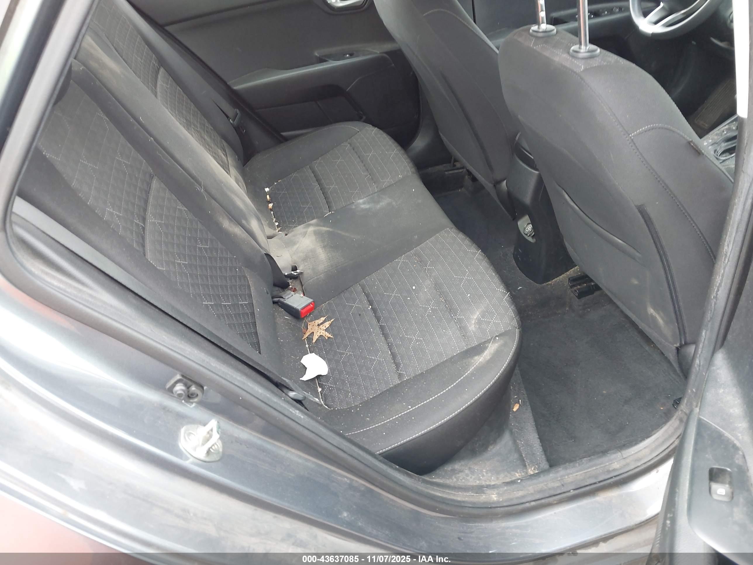 KIA RIO image 8