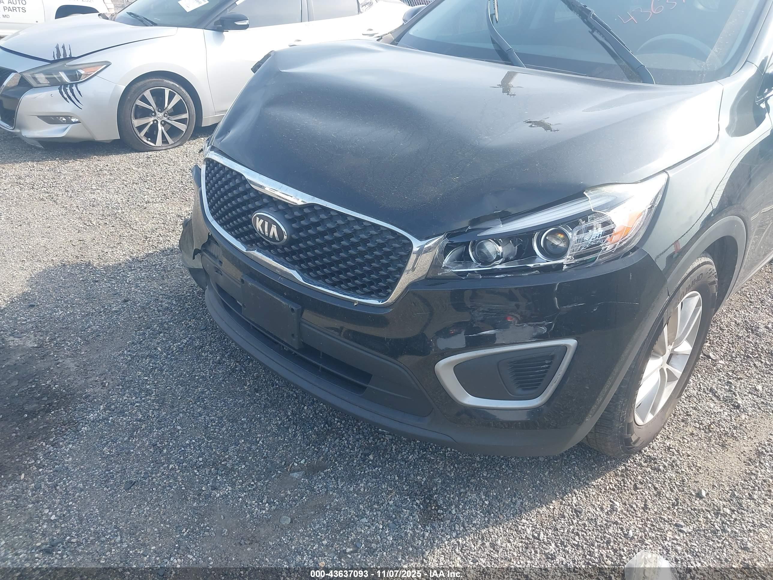 KIA SORENTO image 6