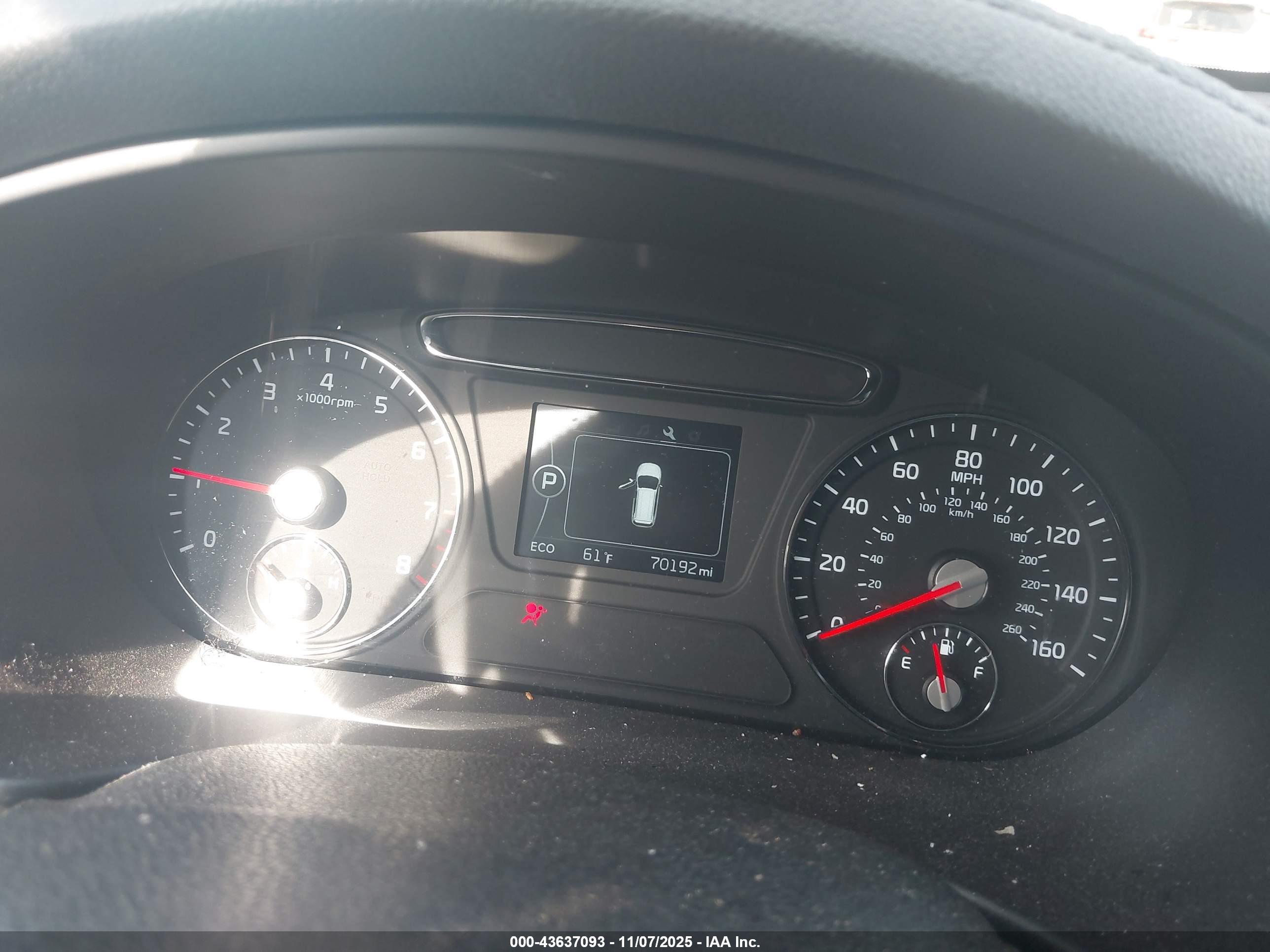 KIA SORENTO image 7