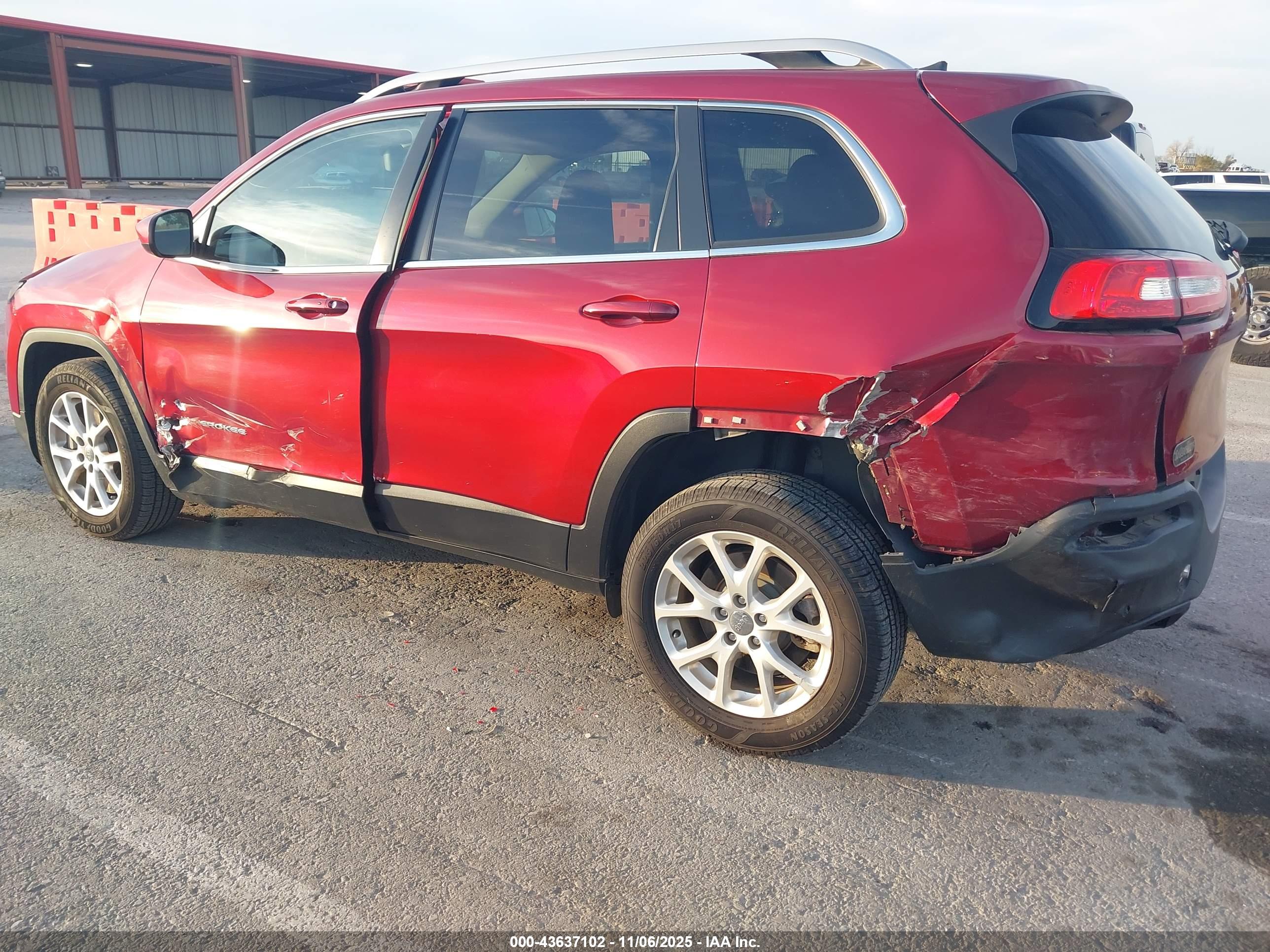 JEEP CHEROKEE image 6